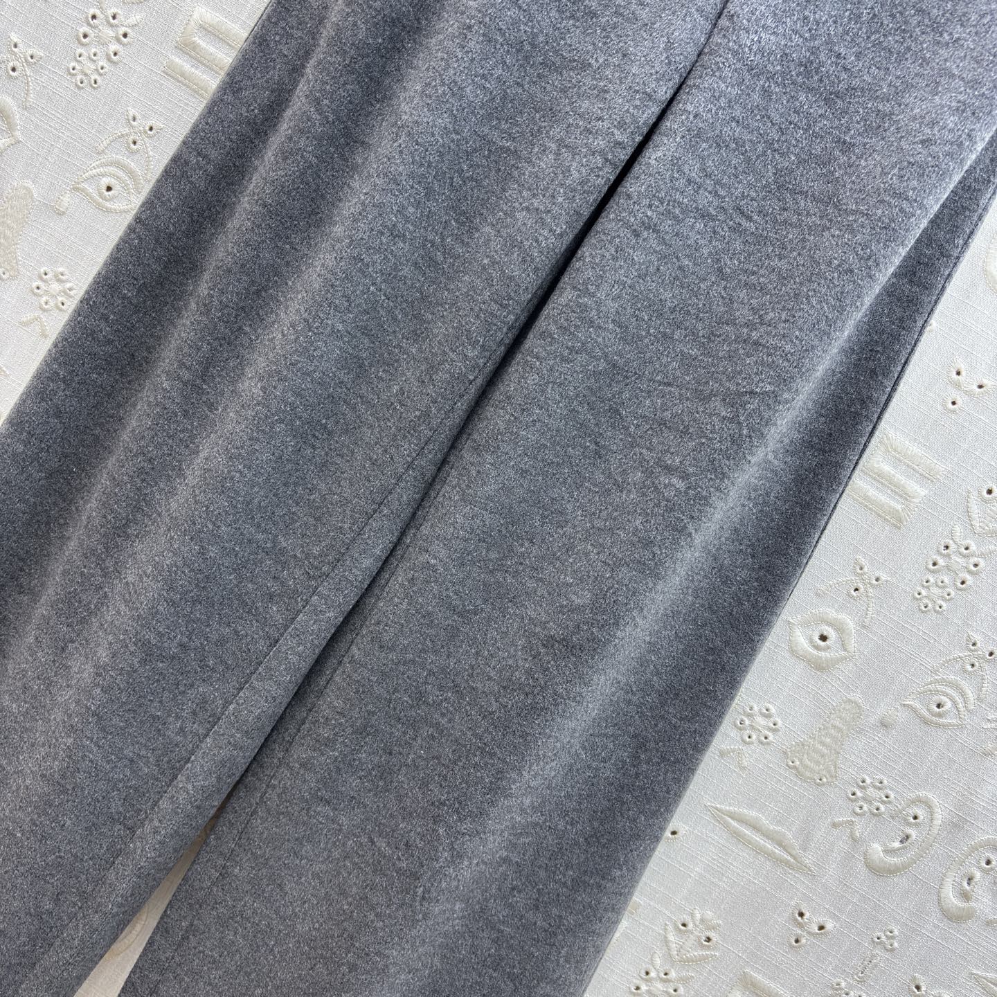 Sch 26新款 五金扣装饰休闲运动套装 立领半拉链套头卫衣+直筒松紧腰阔腿裤 一套搭配日常出行很方便 