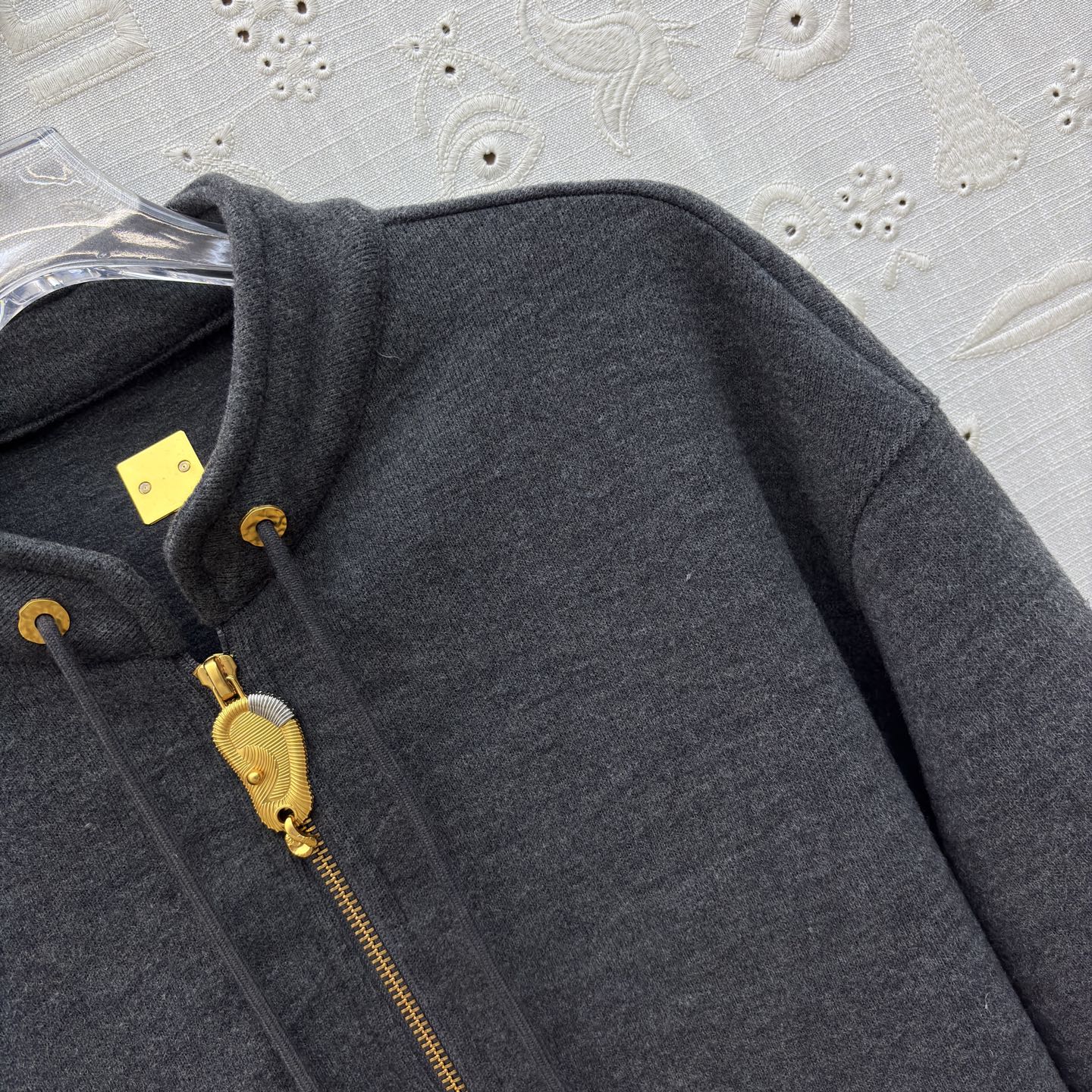 Sch 26新款 五金扣装饰休闲运动套装 立领半拉链套头卫衣+直筒松紧腰阔腿裤 一套搭配日常出行很方便 