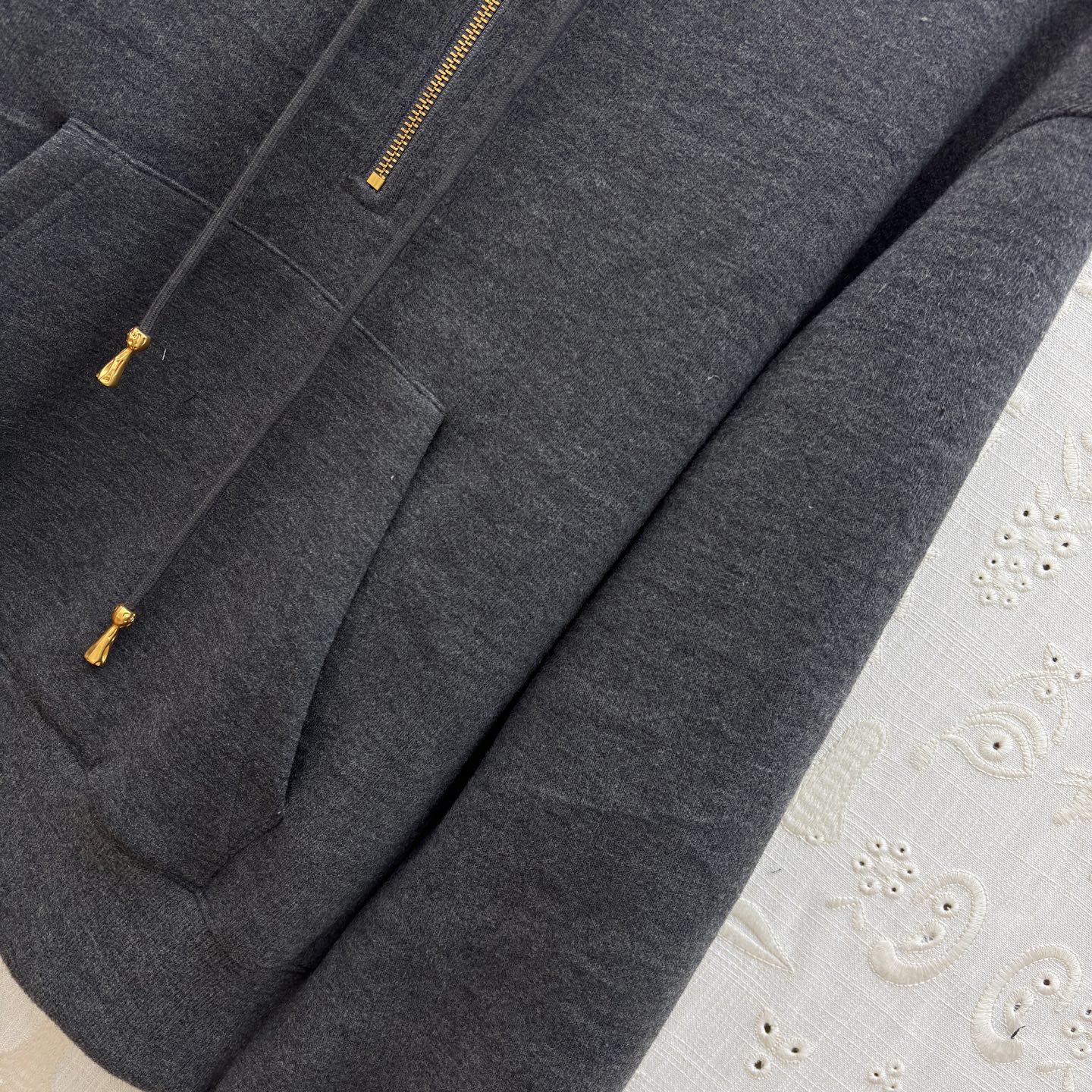 Sch 26新款 五金扣装饰休闲运动套装 立领半拉链套头卫衣+直筒松紧腰阔腿裤 一套搭配日常出行很方便 