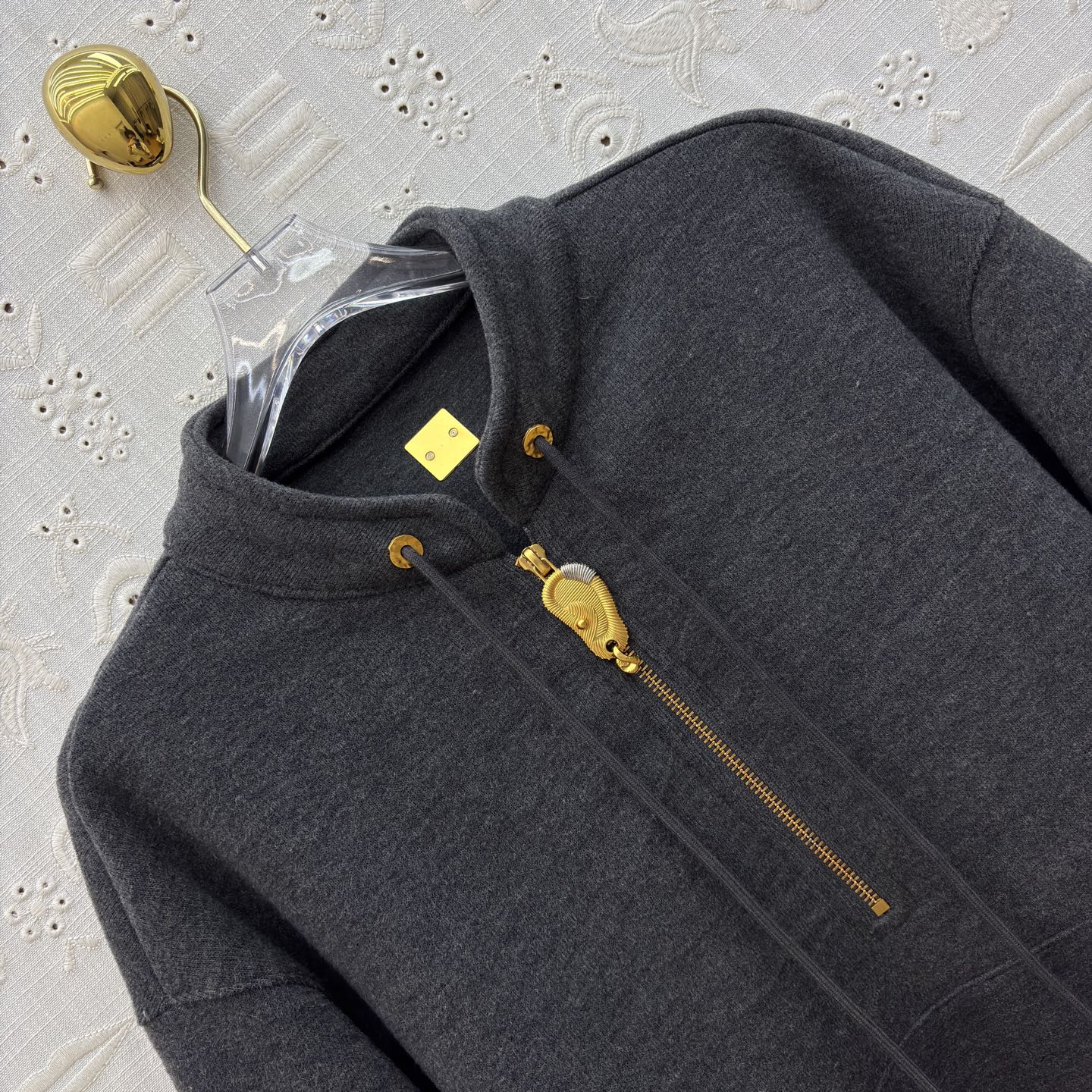 Sch 26新款 五金扣装饰休闲运动套装 立领半拉链套头卫衣+直筒松紧腰阔腿裤 一套搭配日常出行很方便 