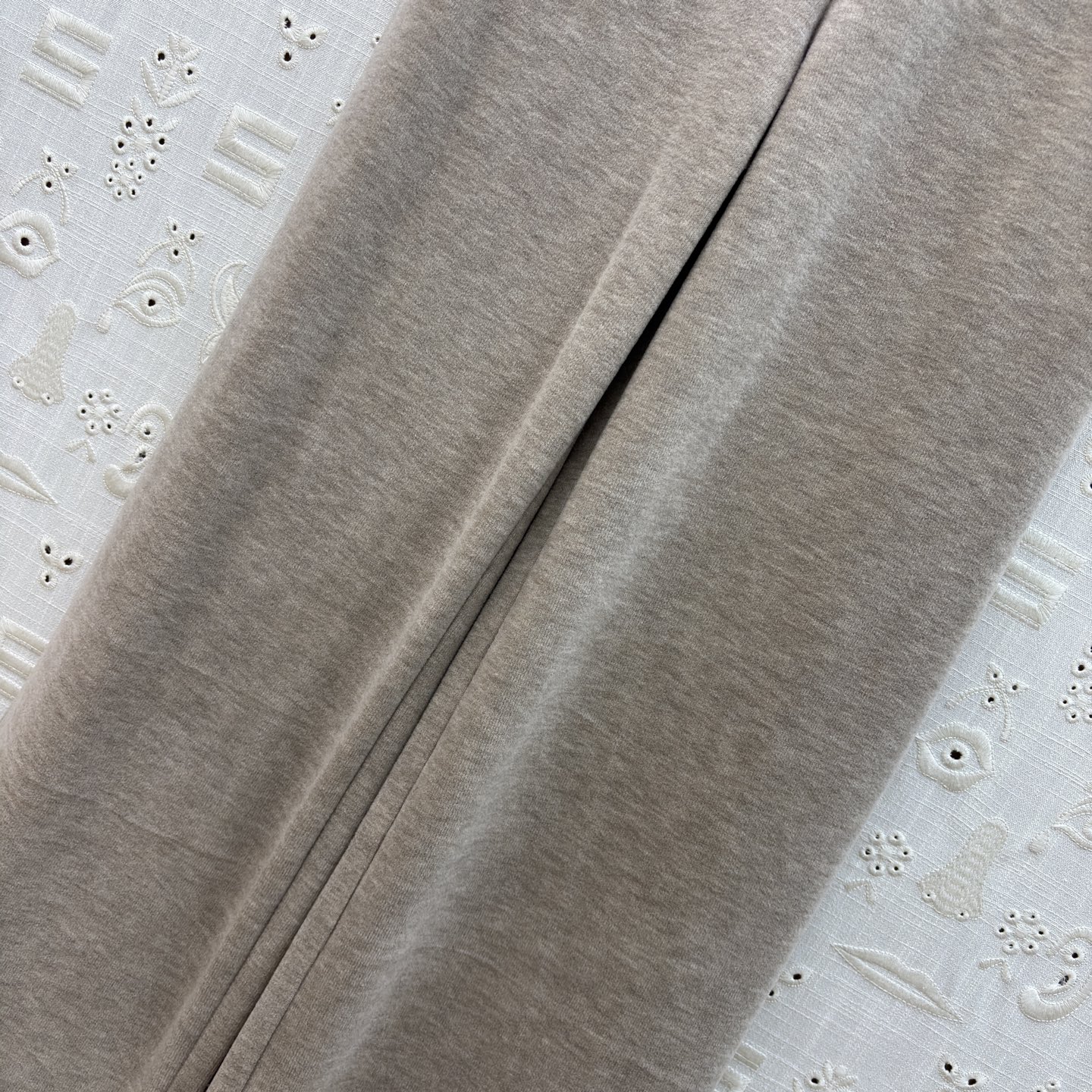 Sch 26新款 五金扣装饰休闲运动套装 立领半拉链套头卫衣+直筒松紧腰阔腿裤 一套搭配日常出行很方便 