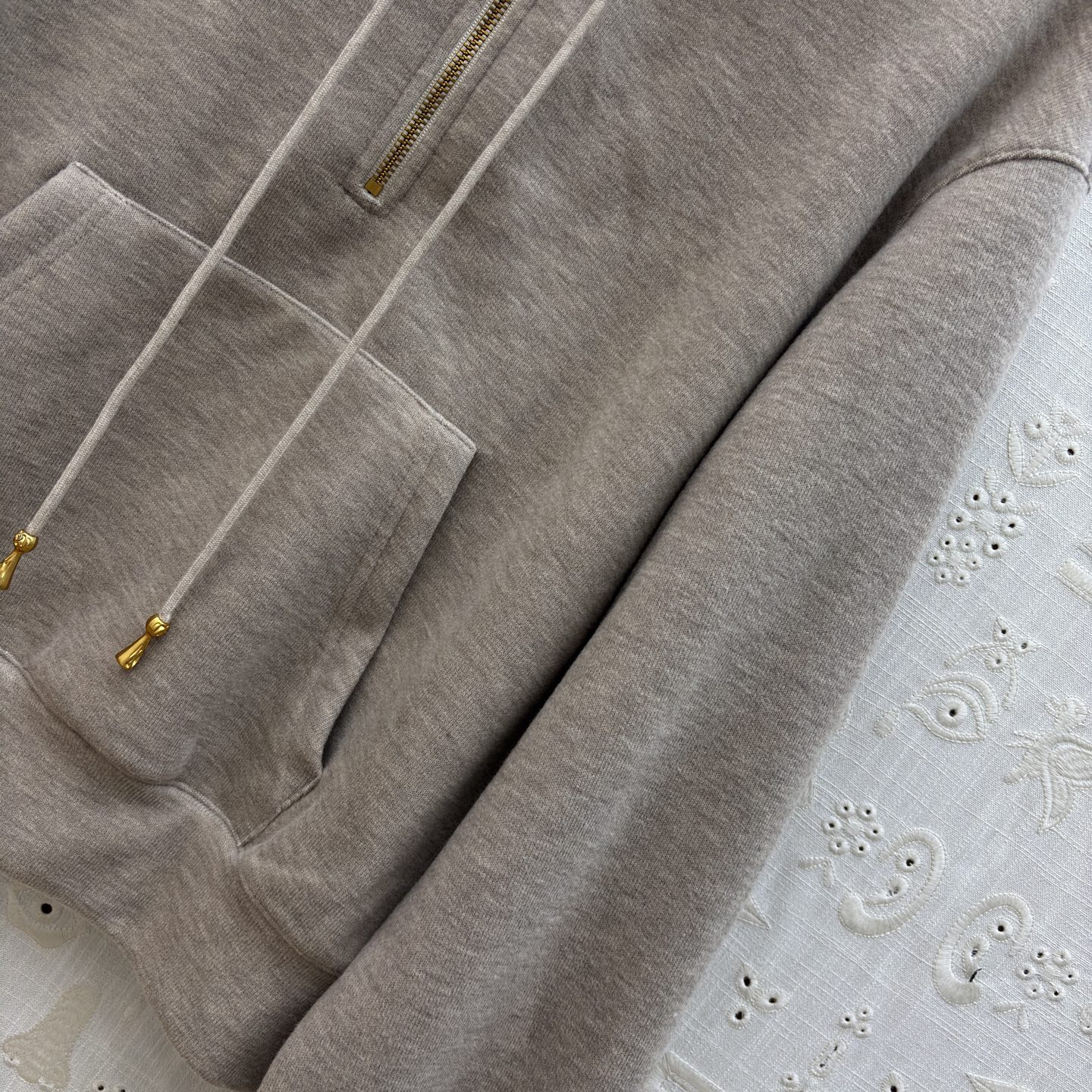 Sch 26新款 五金扣装饰休闲运动套装 立领半拉链套头卫衣+直筒松紧腰阔腿裤 一套搭配日常出行很方便 