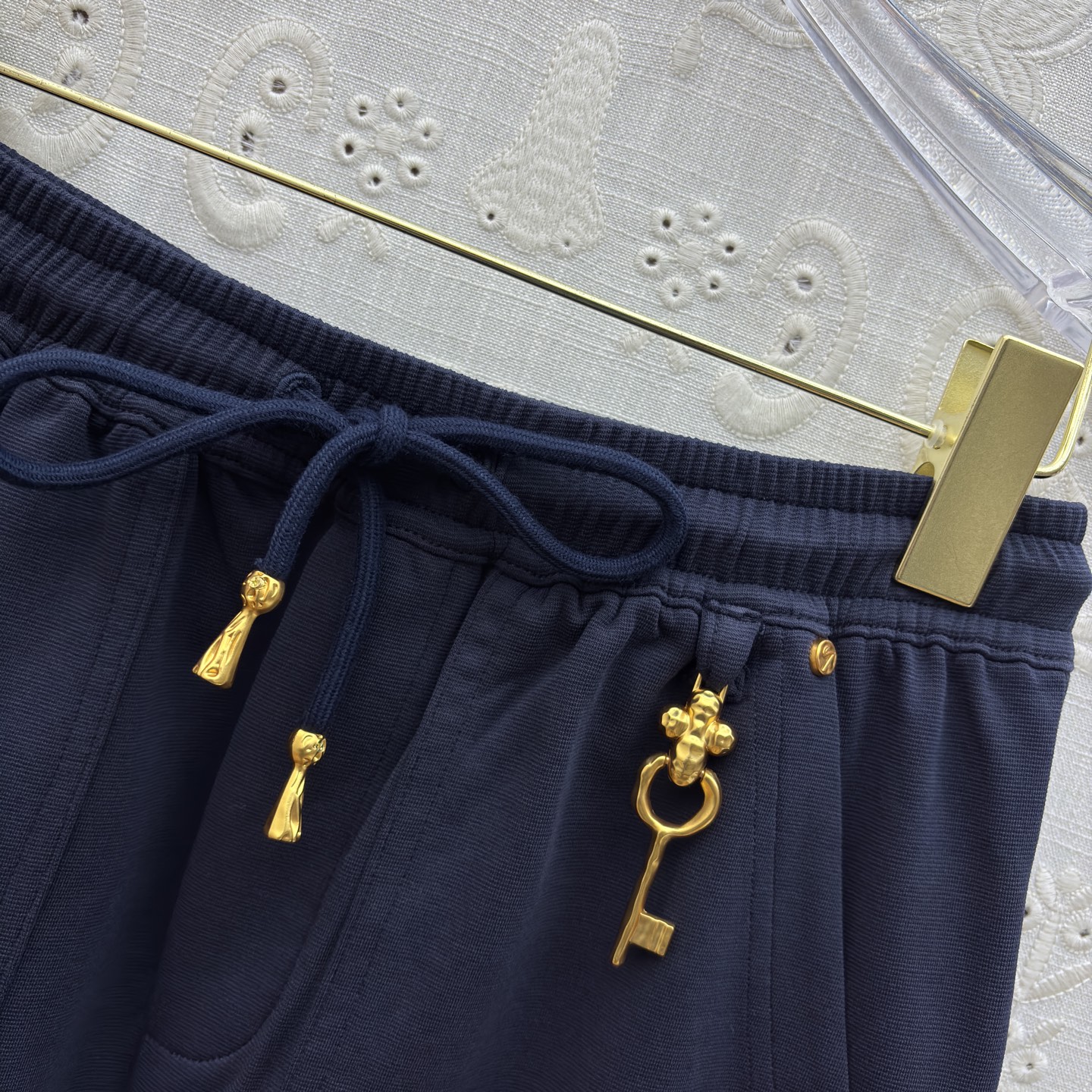 Sch新品 连帽半拉链套裙 经典套头卫衣搭配松紧腰半裙 一套上身显瘦又帅气 重工定制五金装饰 高腰a字裙