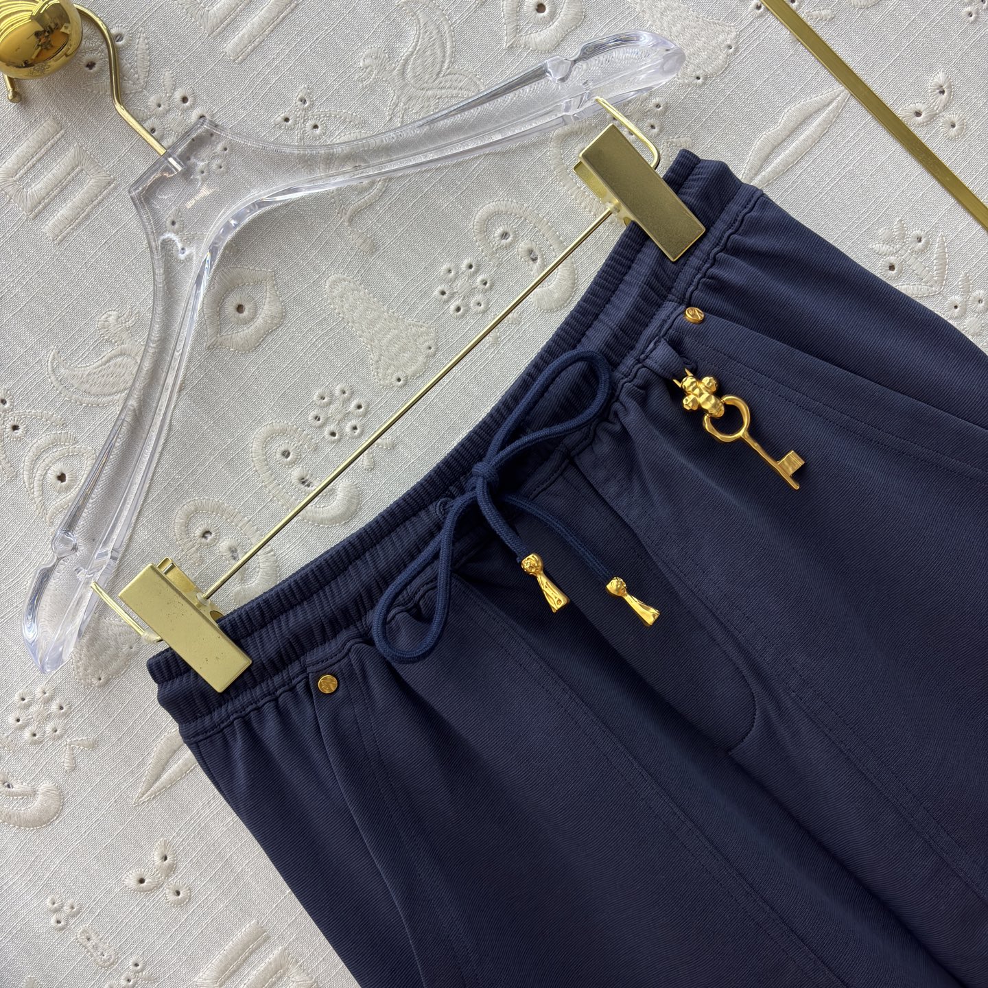 Sch新品 连帽半拉链套裙 经典套头卫衣搭配松紧腰半裙 一套上身显瘦又帅气 重工定制五金装饰 高腰a字裙