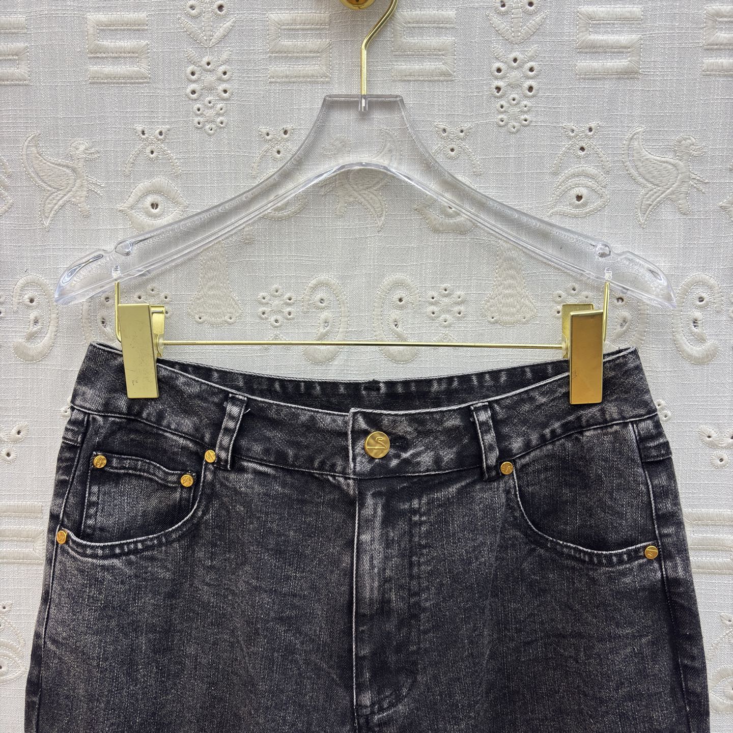 Sch家 26早春 做旧洗水直筒牛仔 极简设计活力感爆棚 百搭版型 气质优雅风 后裤脚开叉小心机 耐看时