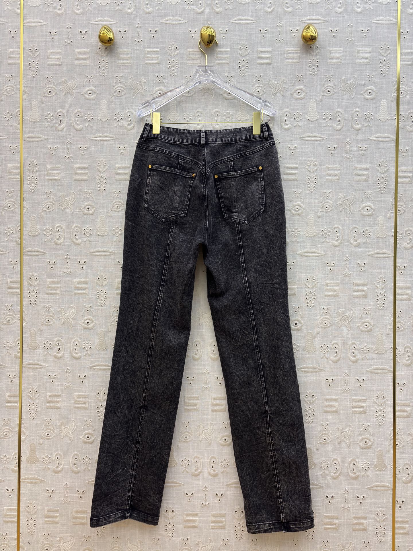 Sch家 26早春 做旧洗水直筒牛仔 极简设计活力感爆棚 百搭版型 气质优雅风 后裤脚开叉小心机 耐看时