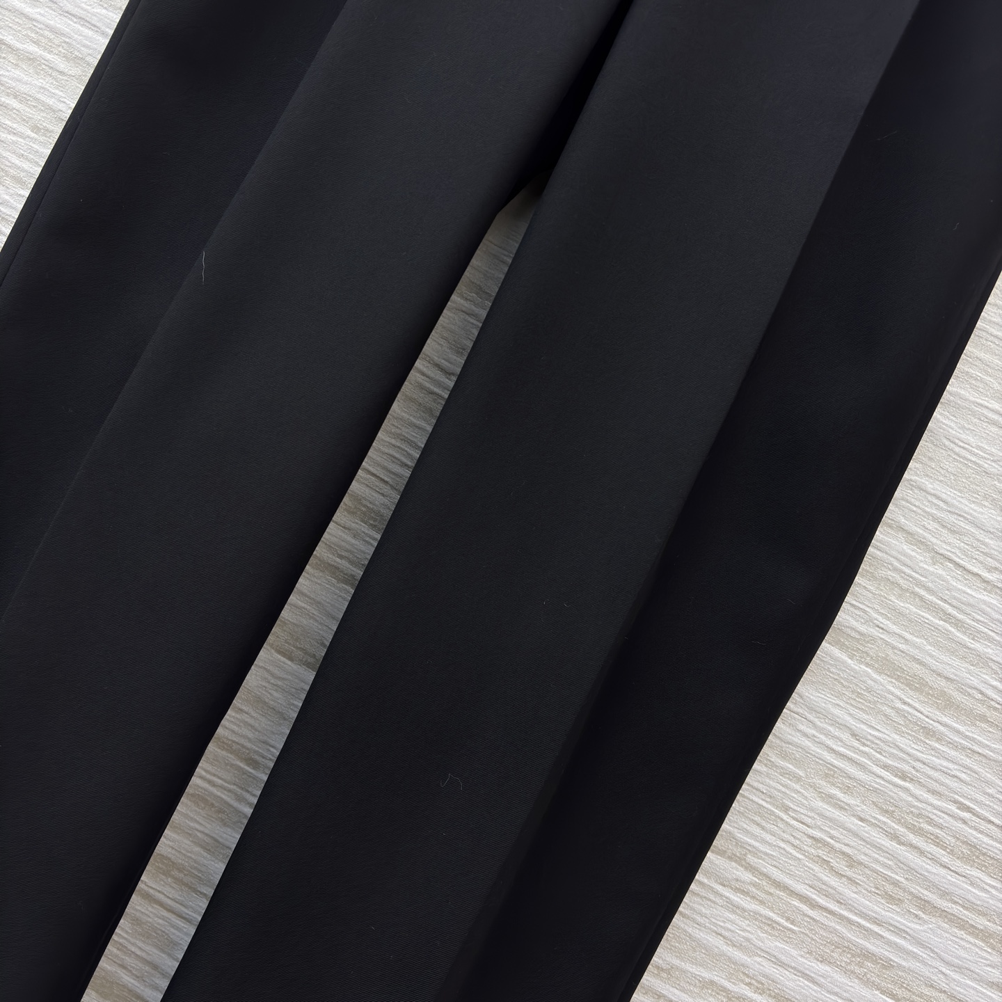 LW拼皮阔腿裤 橄榄绿复古显白 黑色经典利落 高腰垂感面料轻松藏肉 通勤日常都能搭 直接闭眼冲 SMLX