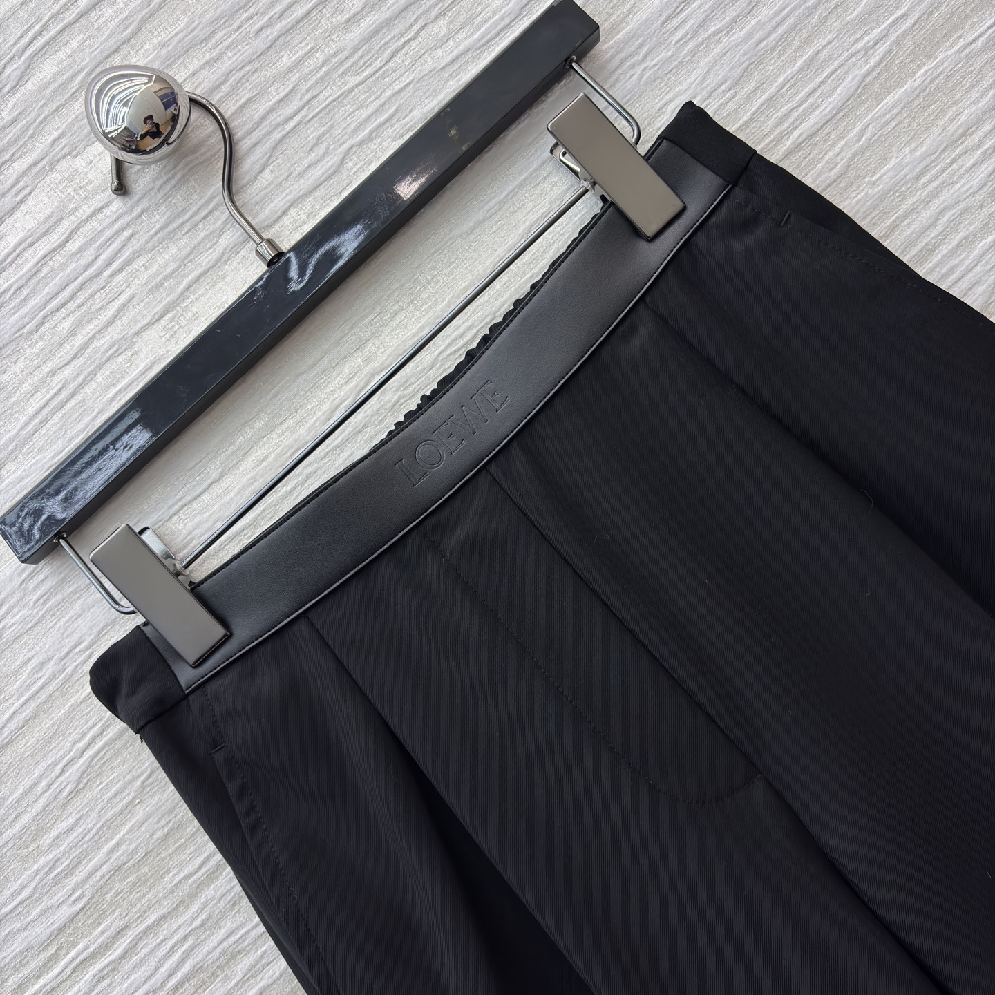 LW拼皮阔腿裤 橄榄绿复古显白 黑色经典利落 高腰垂感面料轻松藏肉 通勤日常都能搭 直接闭眼冲 SMLX