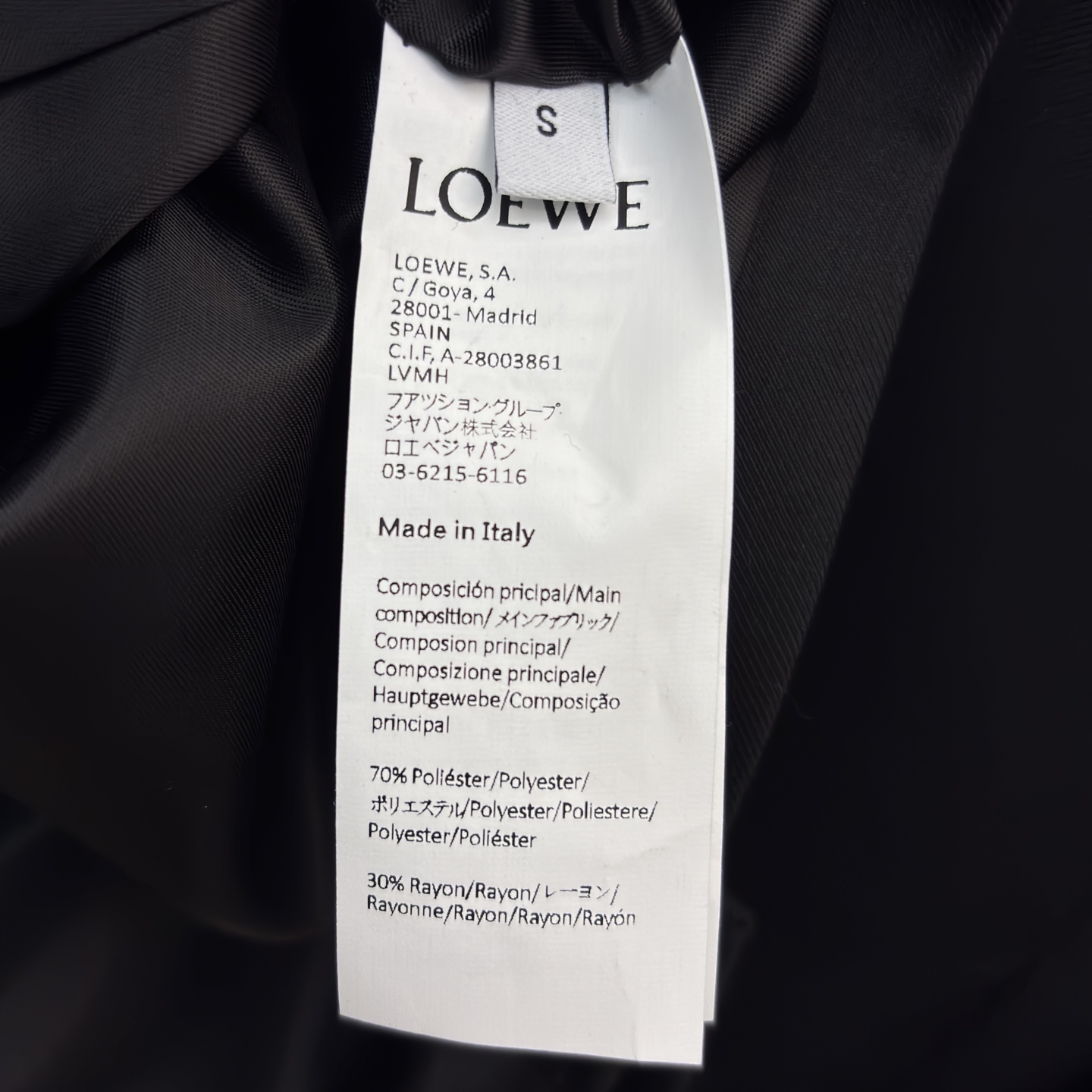 LW绑带西装 橄榄绿复古松弛 黑色利落高级 腰带收腰既能穿出随性氛围又能掐出好比例 可搭配同系列裤子 日