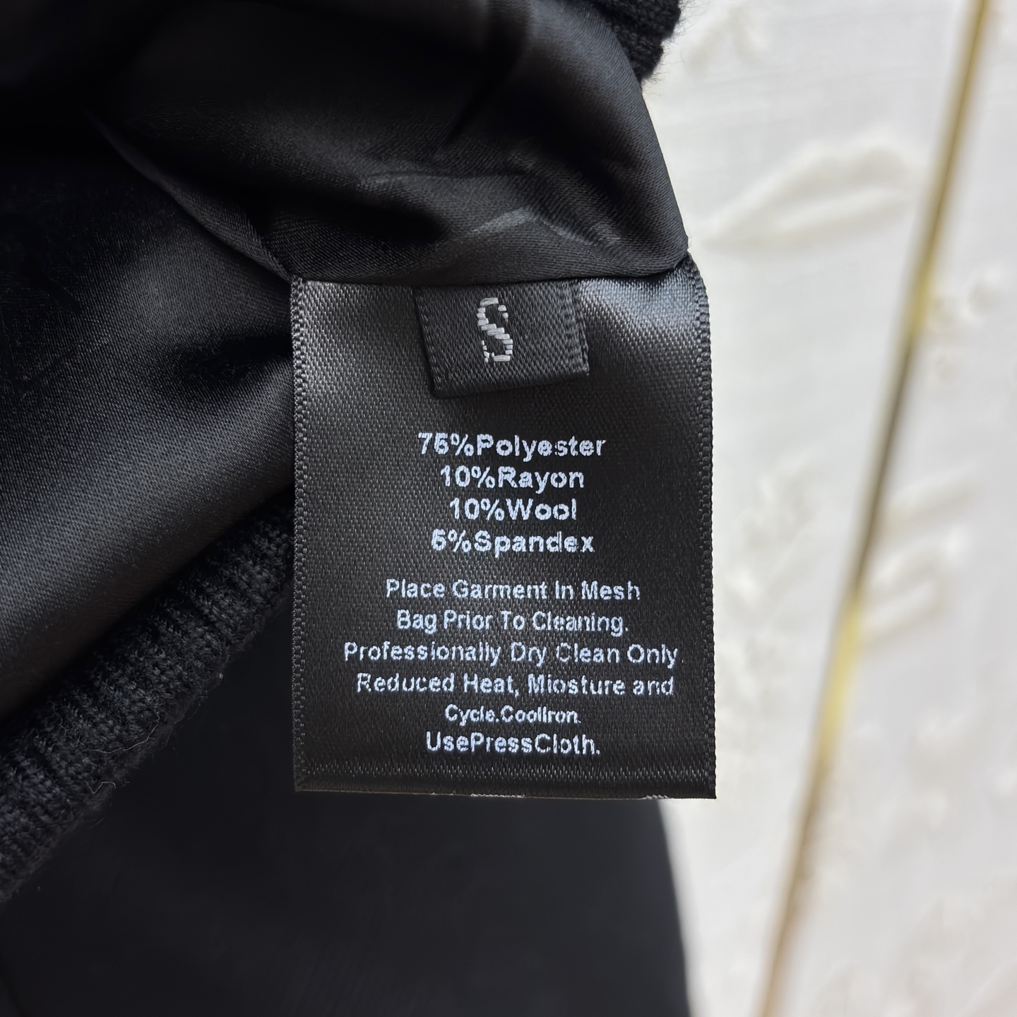 Sch26早春 异形扣复古风棒球夹克搭配异形金色纽扣 复古又精致 利落版型 日常搭配超有格调 不管是搭牛