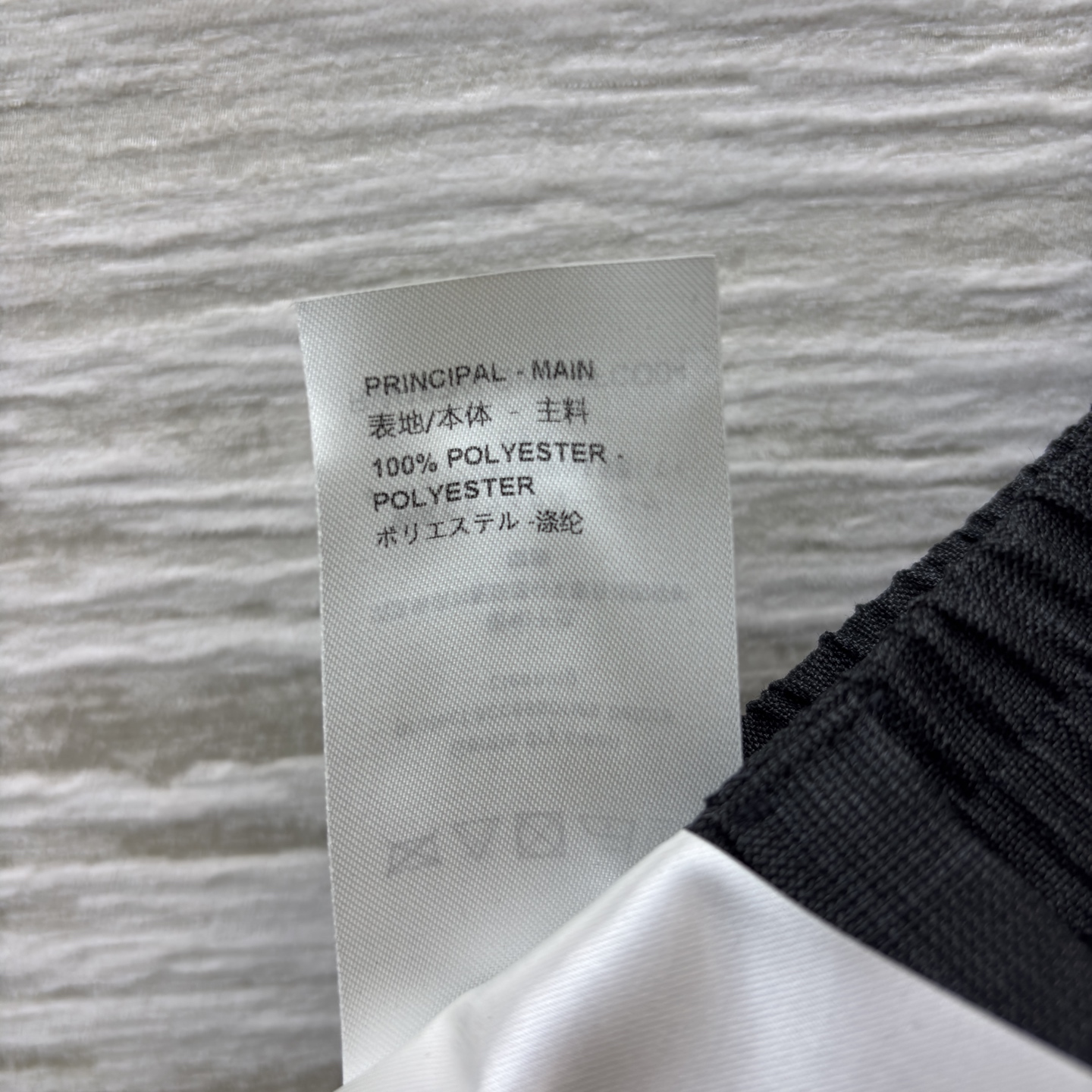 L家 灰色工装阔腿裤 简直是穿搭刚需！高腰版型轻松拉高腰线 阔腿裤管藏肉又显腿长 侧边工装口袋还添了几分