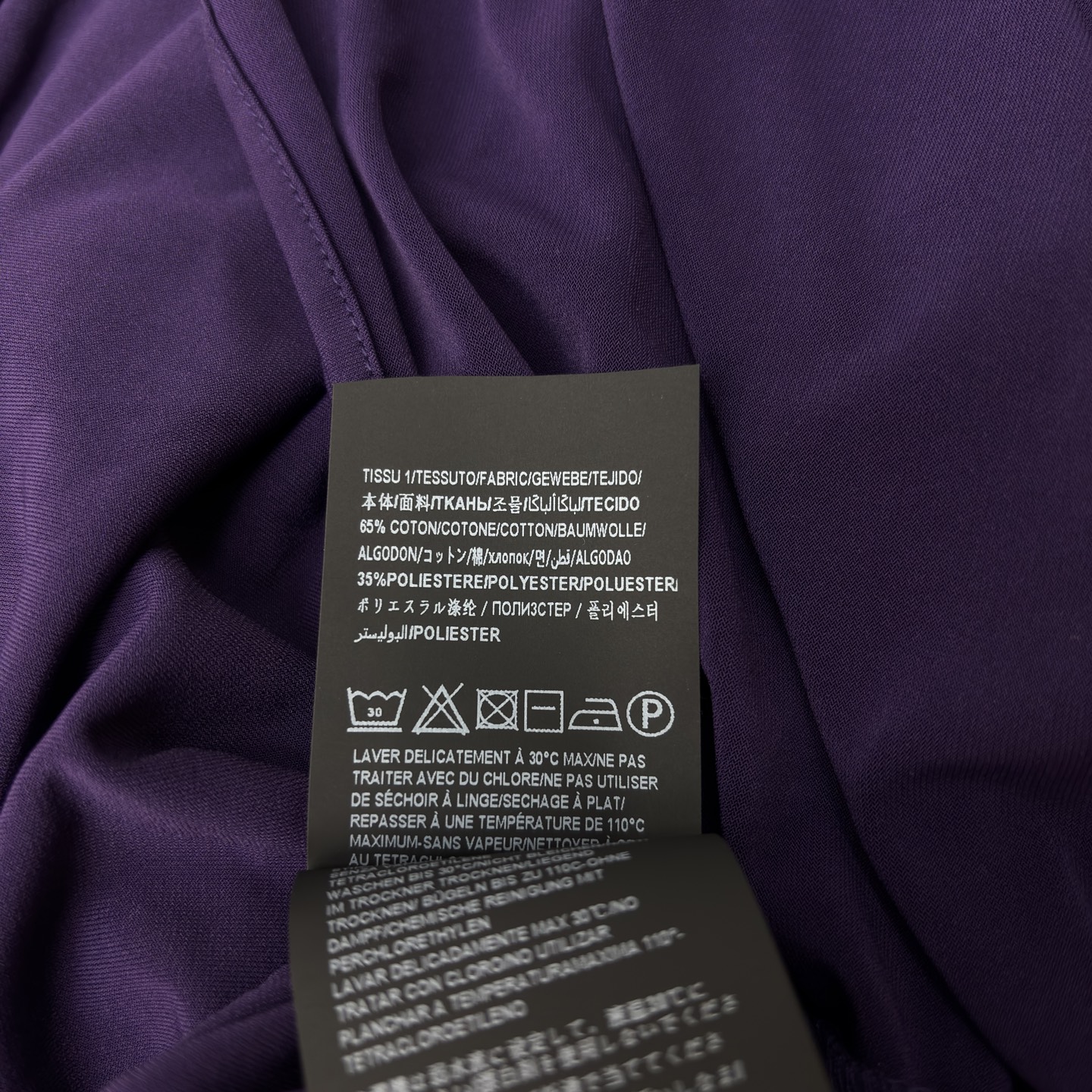 Sch 26春夏 高级极简风 挂脖设计不规则抹胸连衣裙 利落削肩 金扣点缀成为点睛之笔 不对称剪裁与垂坠