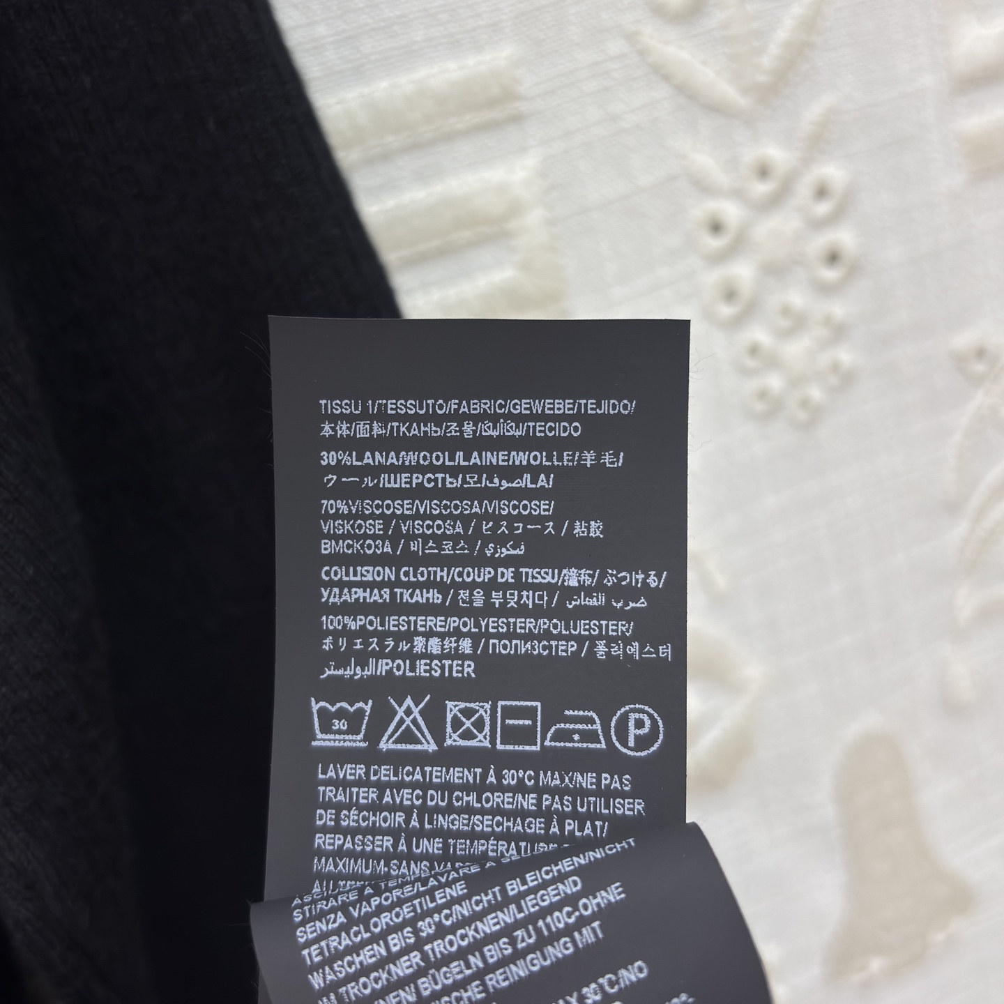 Sch 26春款 异形扣针织拼接百褶裙 氛围感天花板 收腰设计直接把比例焊在身 皮质腰带利落收腰 瞬间优