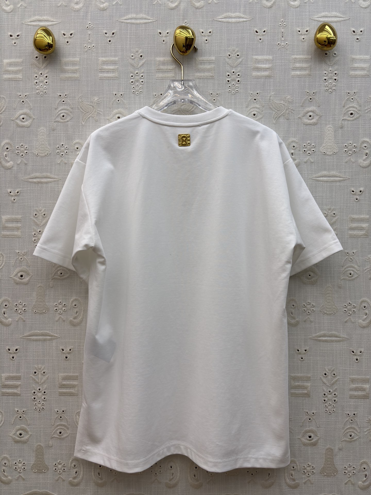 Sch 夏日衣橱刚需三色T恤重磅上线！极简宽松廓形适配各种身形 侧边开衩设计悄悄优化比例 软糯透气的面料