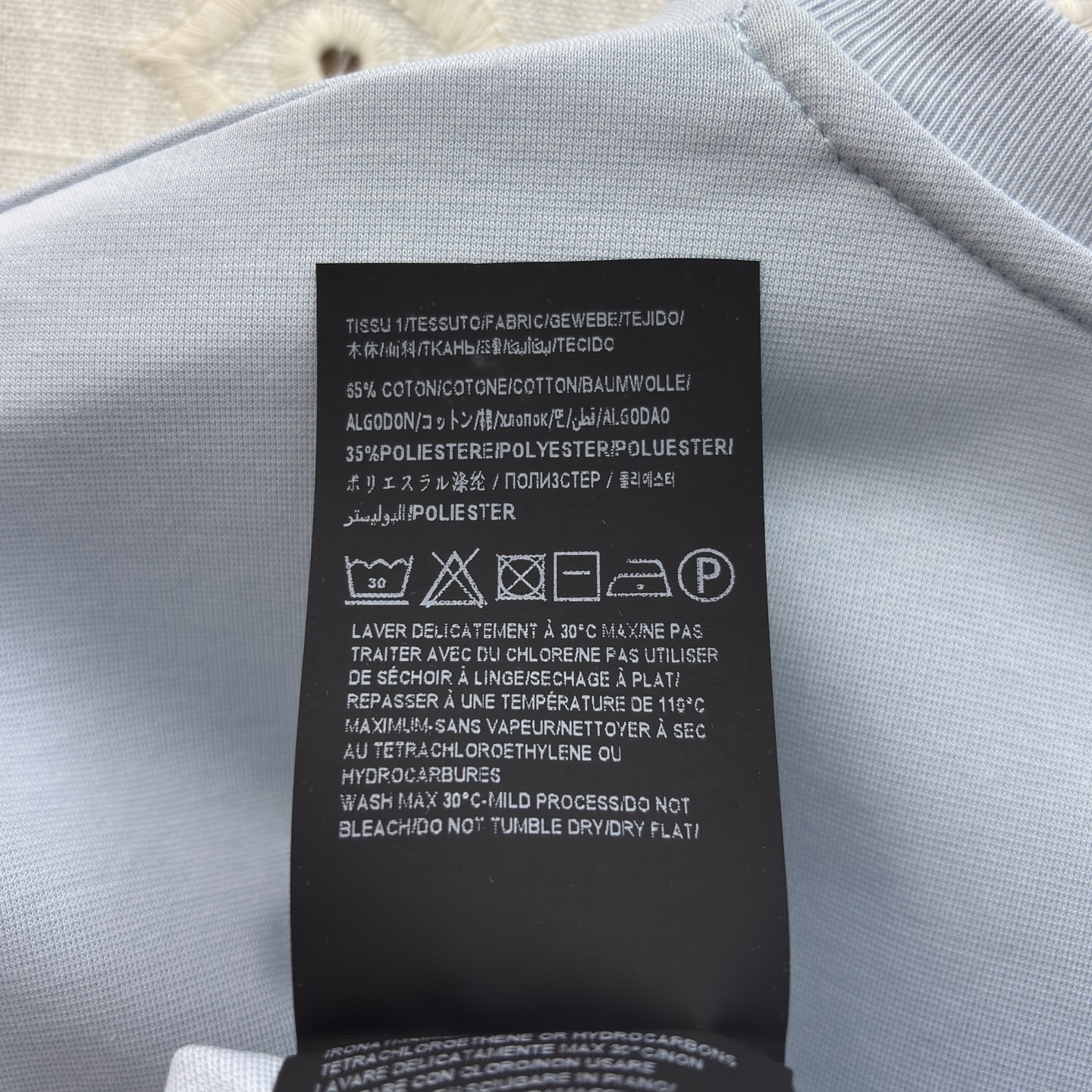 Sch 夏日衣橱刚需三色T恤重磅上线！极简宽松廓形适配各种身形 侧边开衩设计悄悄优化比例 软糯透气的面料