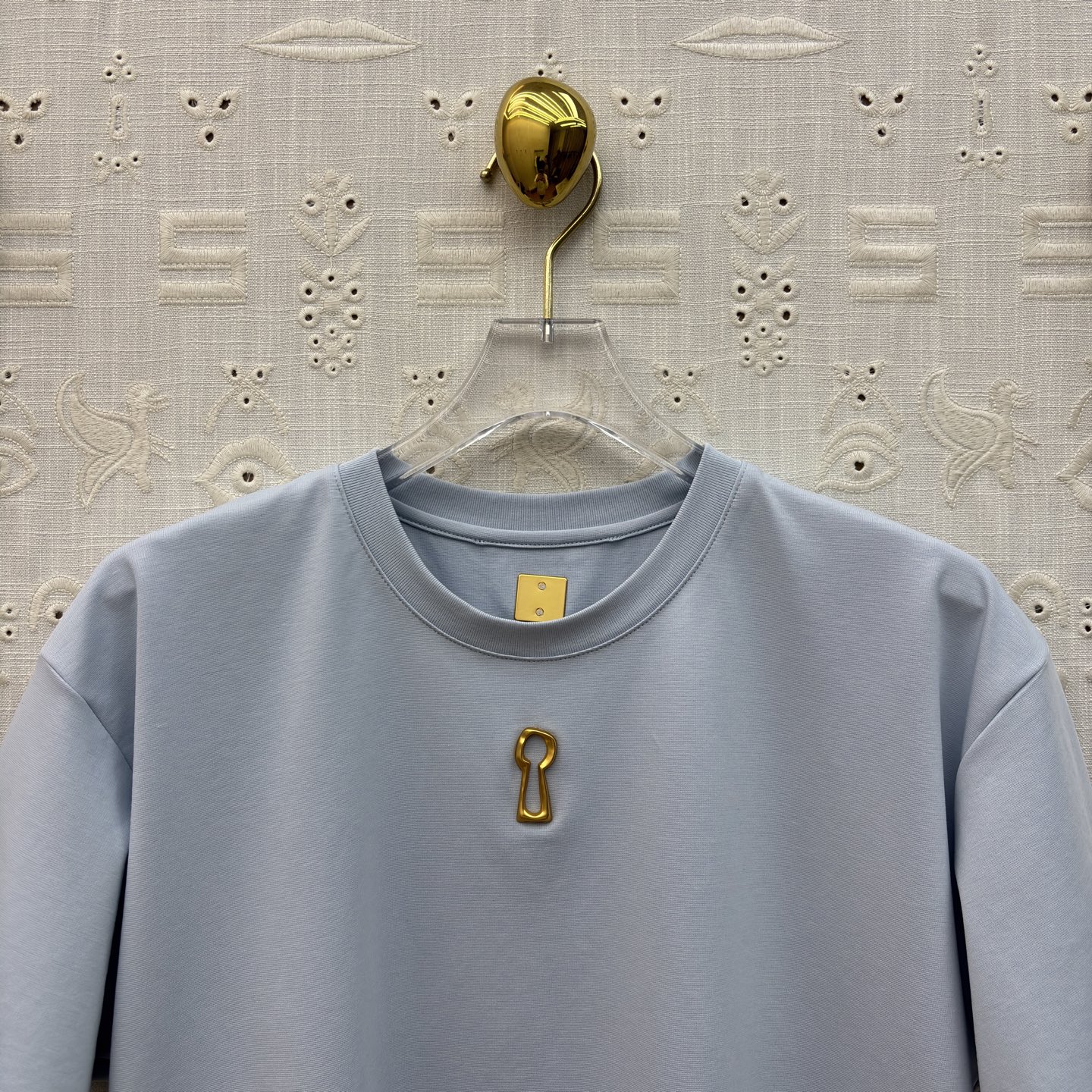 Sch 夏日衣橱刚需三色T恤重磅上线！极简宽松廓形适配各种身形 侧边开衩设计悄悄优化比例 软糯透气的面料