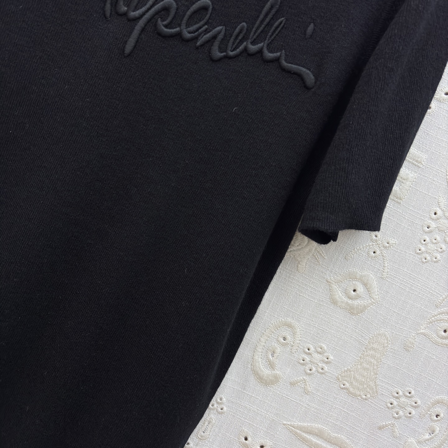 Sch 经典刺绣立体字母T恤 软糯亲肤的面料 春夏换季最值得入手的低调奢品 四色SML