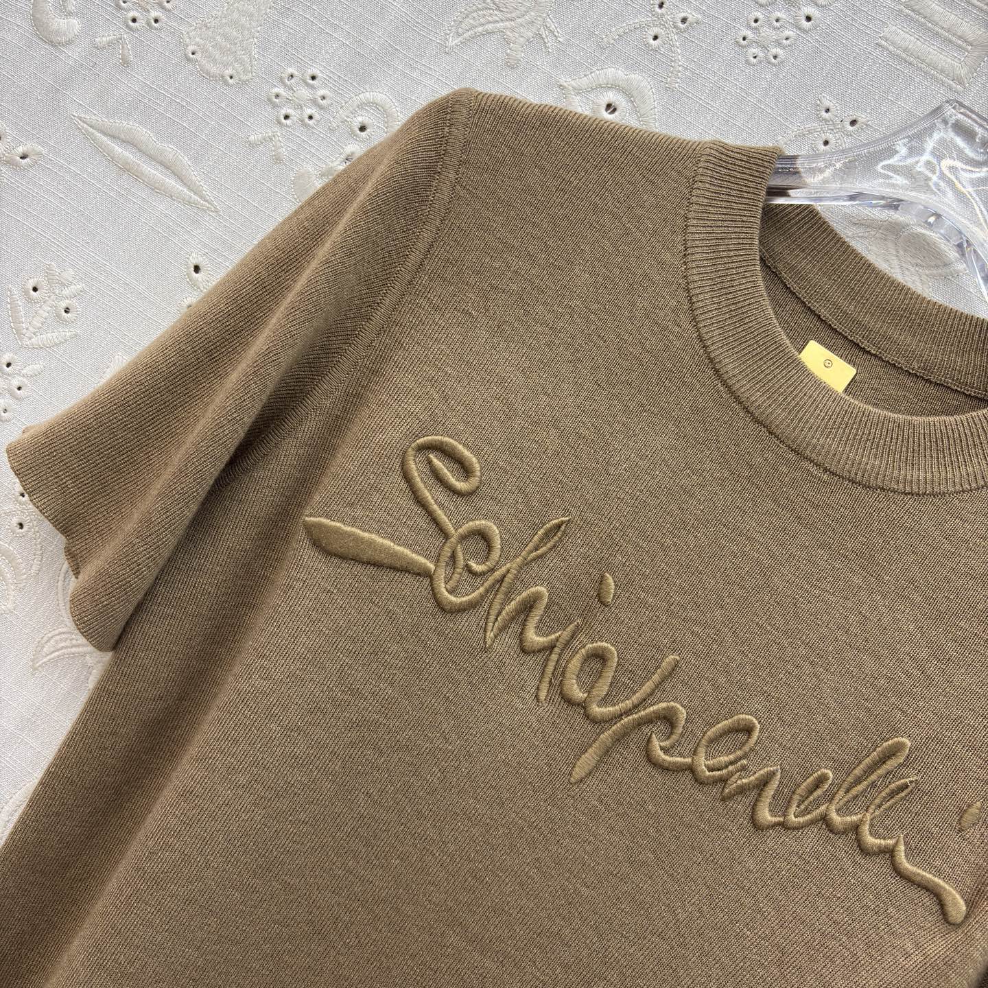 Sch 经典刺绣立体字母T恤 软糯亲肤的面料 春夏换季最值得入手的低调奢品 四色SML