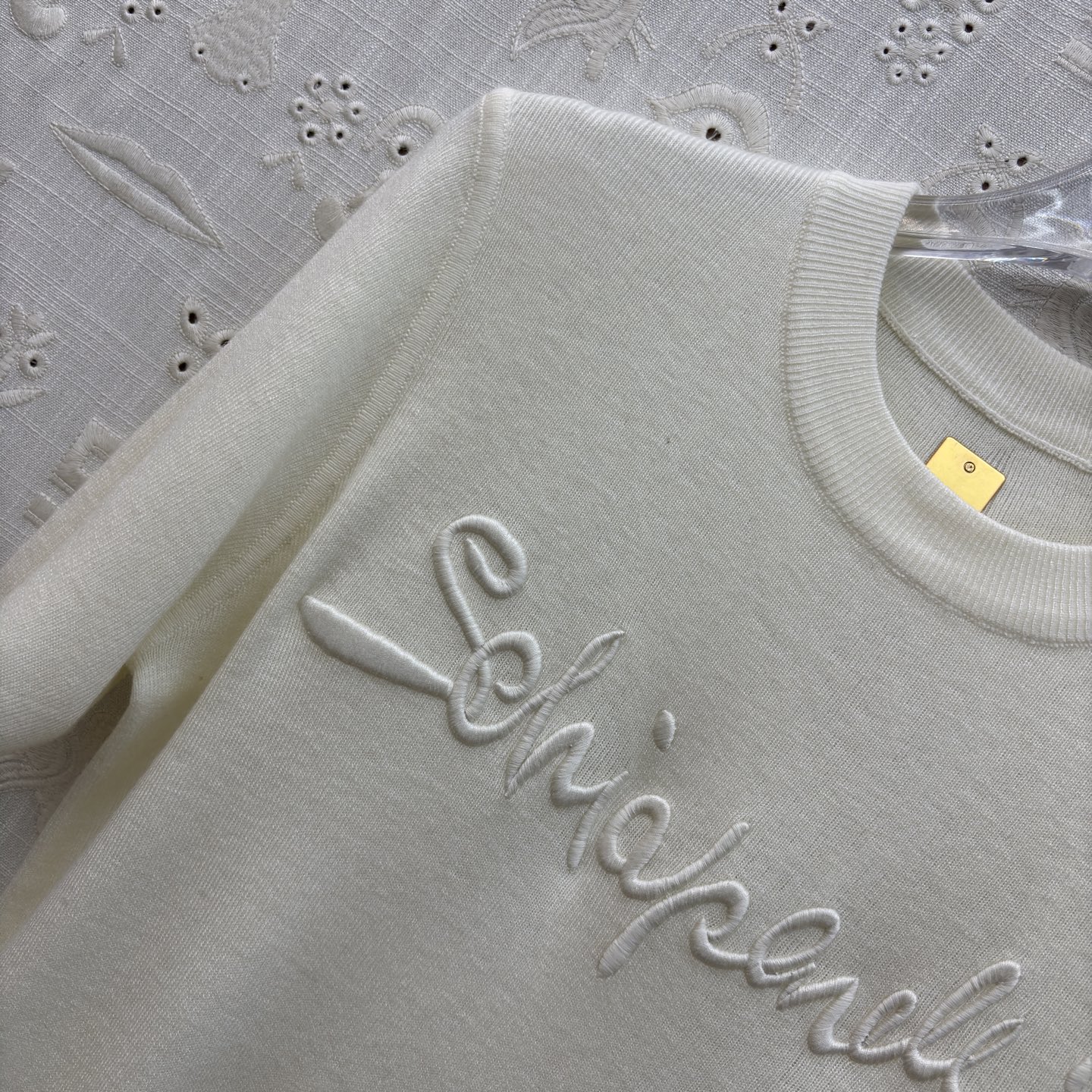 Sch 经典刺绣立体字母T恤 软糯亲肤的面料 春夏换季最值得入手的低调奢品 四色SML