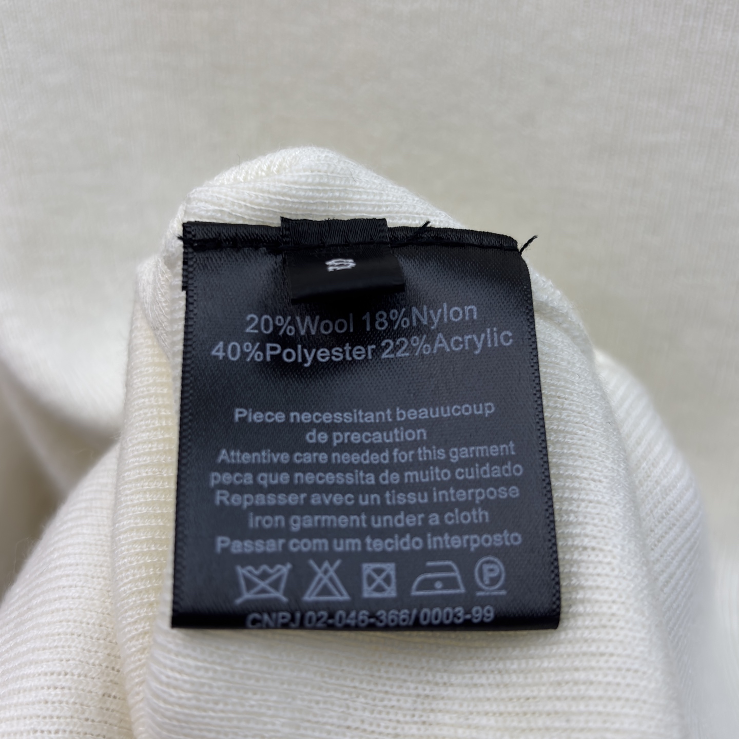 Sch 经典刺绣立体字母T恤 软糯亲肤的面料 春夏换季最值得入手的低调奢品 四色SML