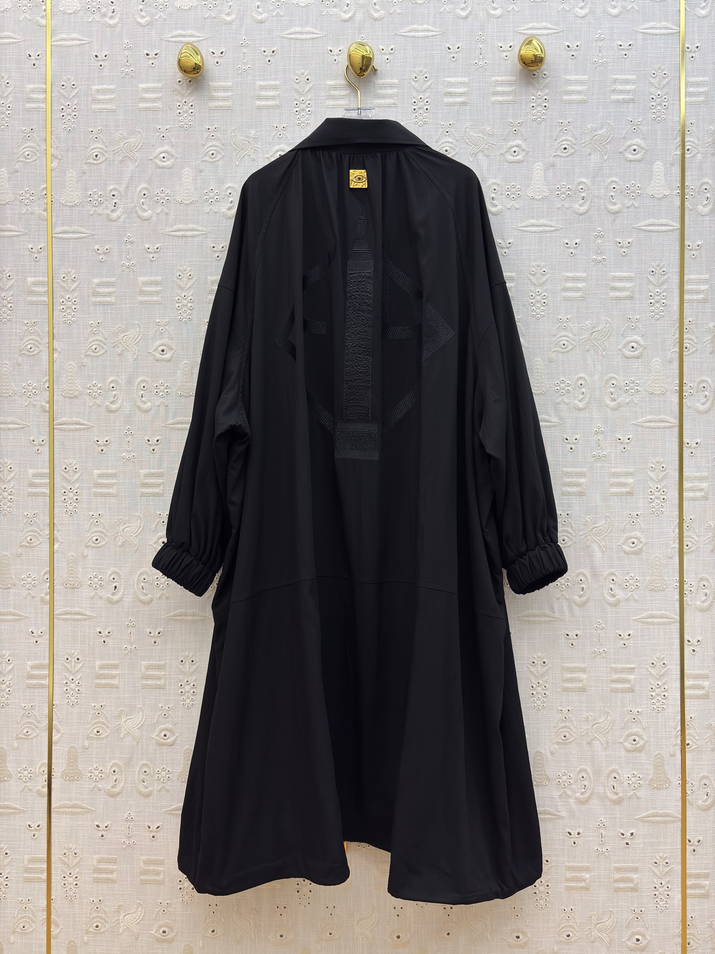 Sch 26早春 金匙扣高阶质感拉链式风衣 解锁秋日穿搭格调 黑金撞色自带奢感 利落廓形藏肉显瘦 金属拉