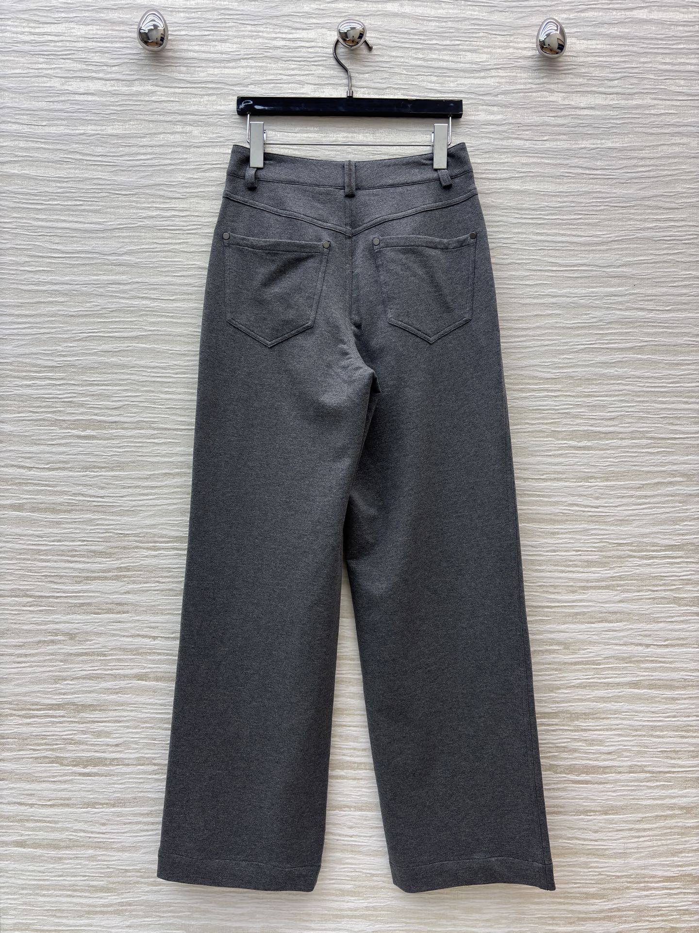 Bc26春夏季新品 灰色弹力棉质阔腿裤 一眼就会喜欢它上身的腔调感 版型都太好看了 静谧的高级灰色 沉稳