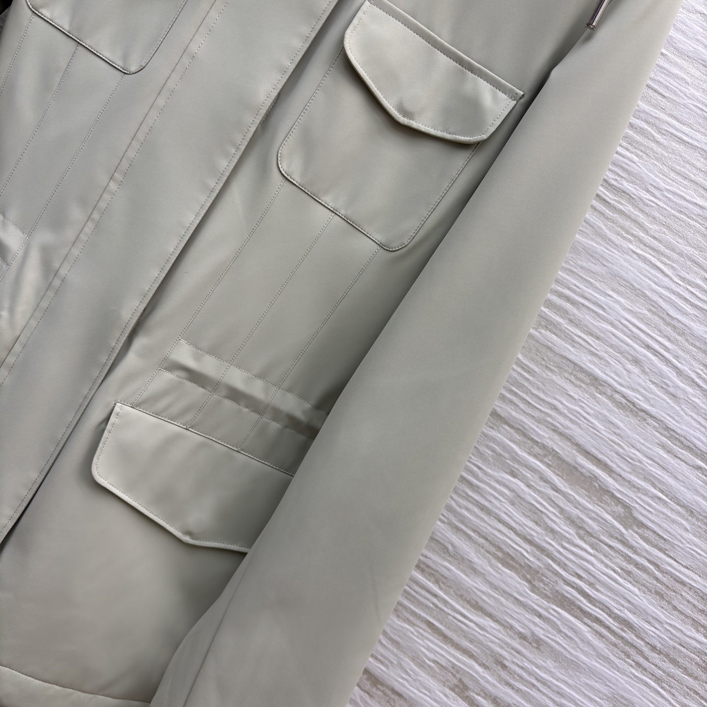 26早春 LP春款旅行者夹克外套 经典款的旅行者融合了自然与时尚 新增添了浅绿和蓝色系 时髦精不要错过 