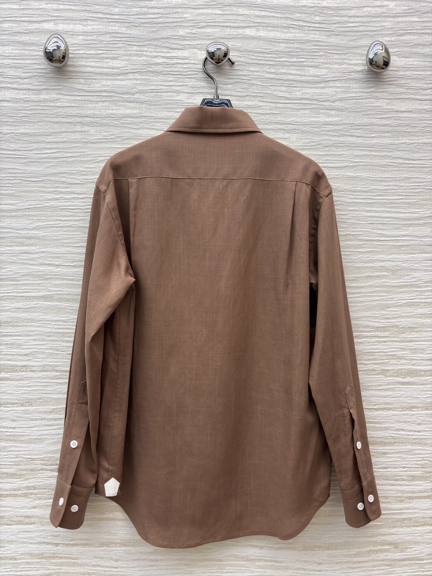 L春夏 亚麻衬衫 法式松弛感拿捏了 慵懒又随性 贝壳扣 随便一站 就是画报里的女主角 两色SML