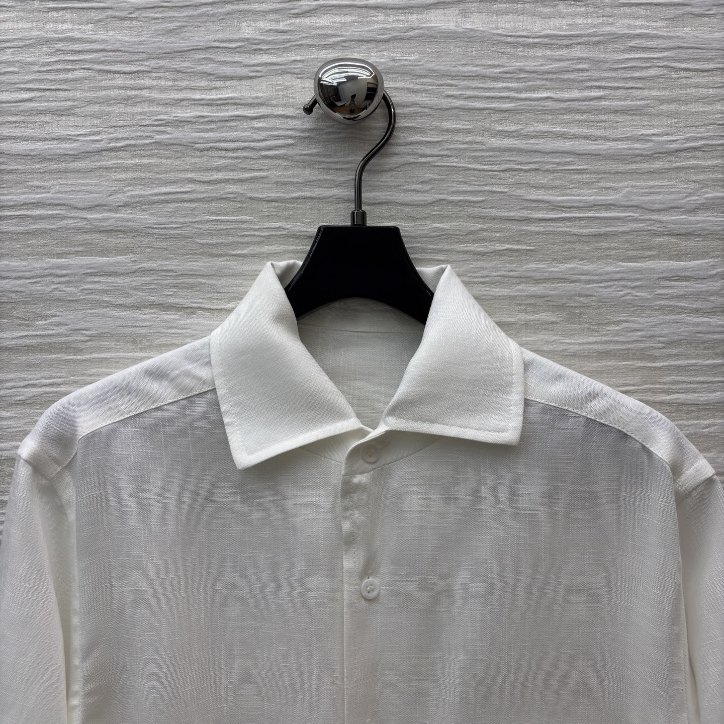 L春夏 亚麻衬衫 法式松弛感拿捏了 慵懒又随性 贝壳扣 随便一站 就是画报里的女主角 两色SML