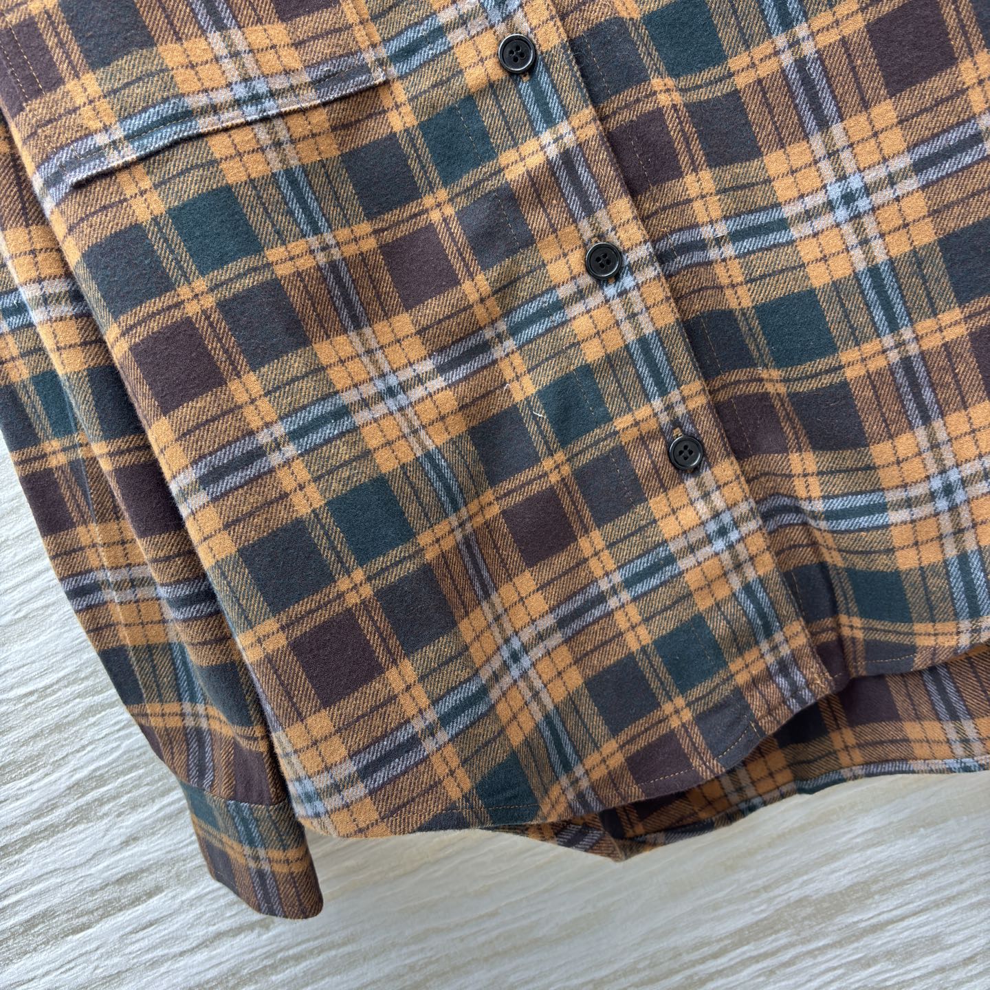 26春季新品 LP经典格纹磨毛衬衫 通过低饱和度色系的巧妙叠穿 营造出一种不费力的松弛感与高级感 100