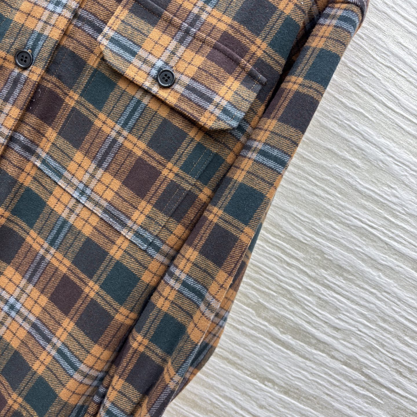 26春季新品 LP经典格纹磨毛衬衫 通过低饱和度色系的巧妙叠穿 营造出一种不费力的松弛感与高级感 100