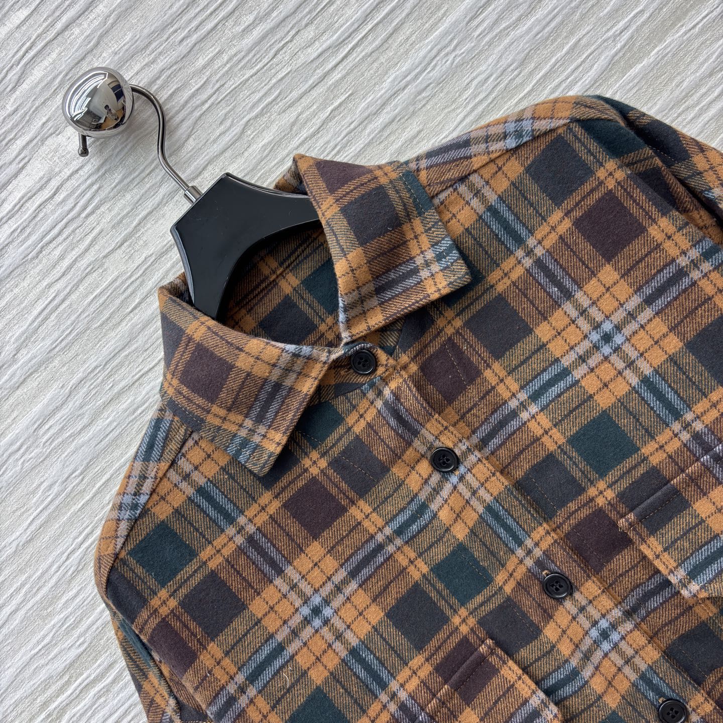 26春季新品 LP经典格纹磨毛衬衫 通过低饱和度色系的巧妙叠穿 营造出一种不费力的松弛感与高级感 100