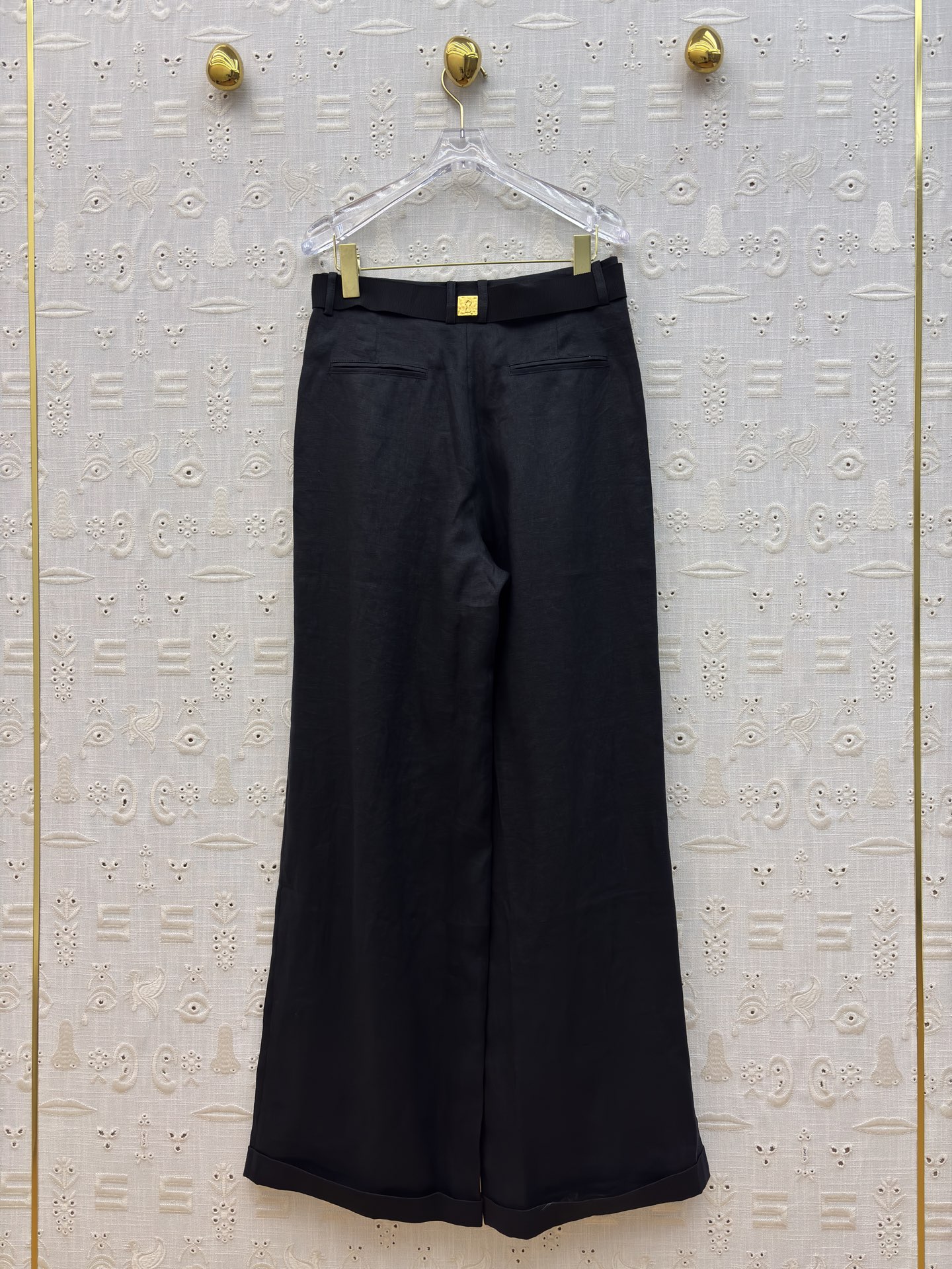 Sch亚麻阔腿裤 把松弛感焊在身上 高腰系带勾勒腰线 宽松版型藏肉显瘦 透气亚麻自带度假氛围 通勤出街一