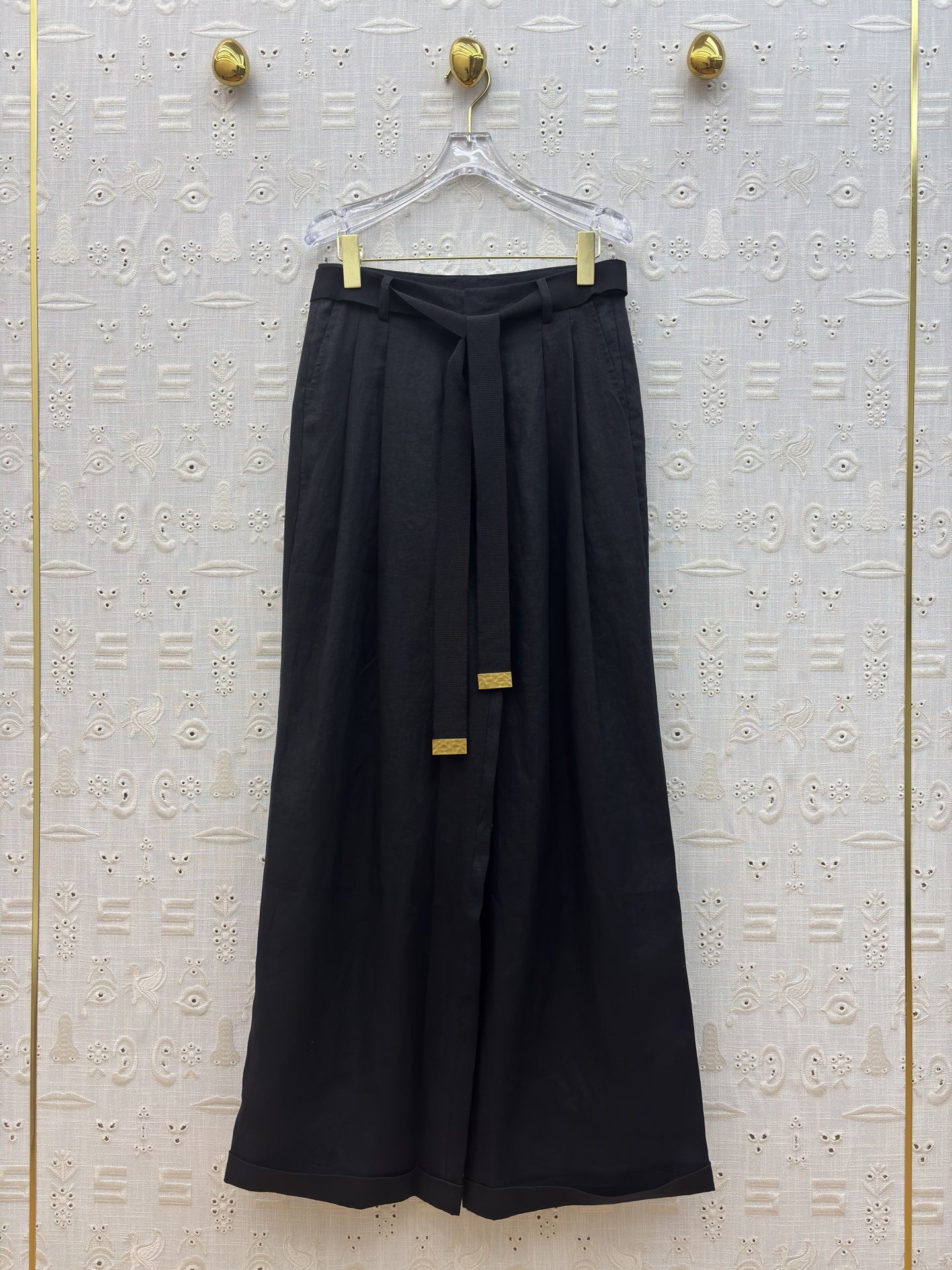 Sch亚麻阔腿裤 把松弛感焊在身上 高腰系带勾勒腰线 宽松版型藏肉显瘦 透气亚麻自带度假氛围 通勤出街一