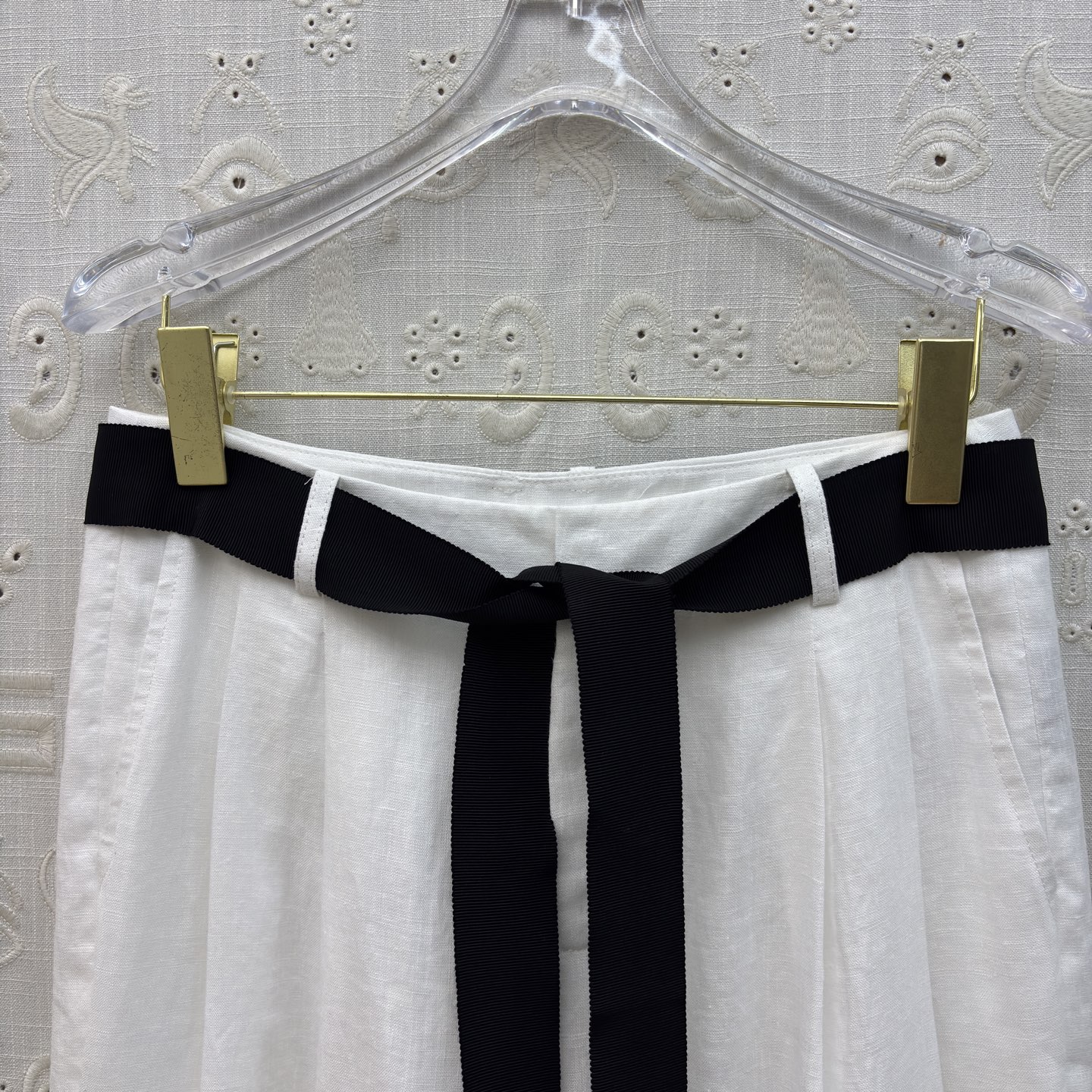 Sch亚麻阔腿裤 把松弛感焊在身上 高腰系带勾勒腰线 宽松版型藏肉显瘦 透气亚麻自带度假氛围 通勤出街一