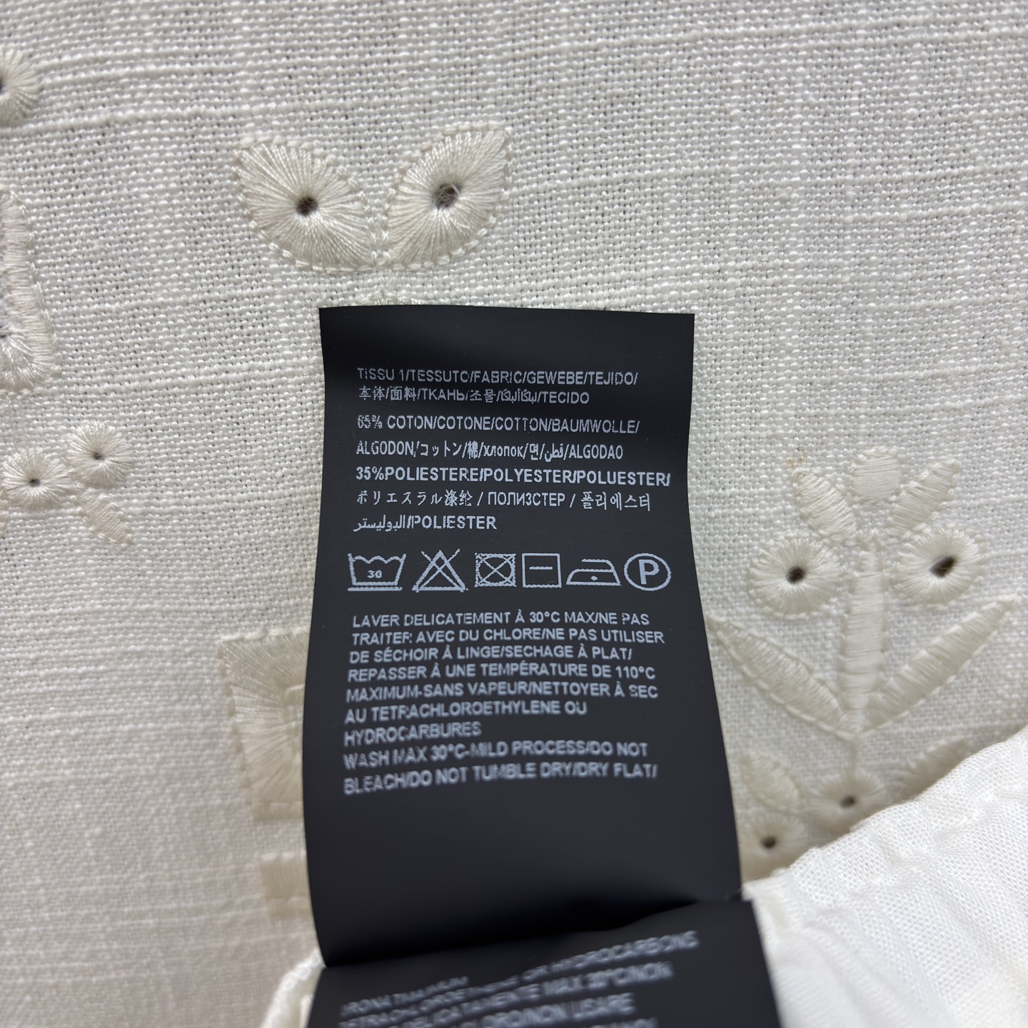 Sch高级感金扣套装 经典黑白两色 自带清冷贵气 质感顺滑垂顺 金扣细节精致点睛 衬衫利落有型 阔腿裤藏