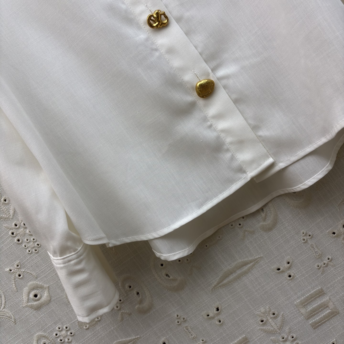 Sch高级感金扣套装 经典黑白两色 自带清冷贵气 质感顺滑垂顺 金扣细节精致点睛 衬衫利落有型 阔腿裤藏