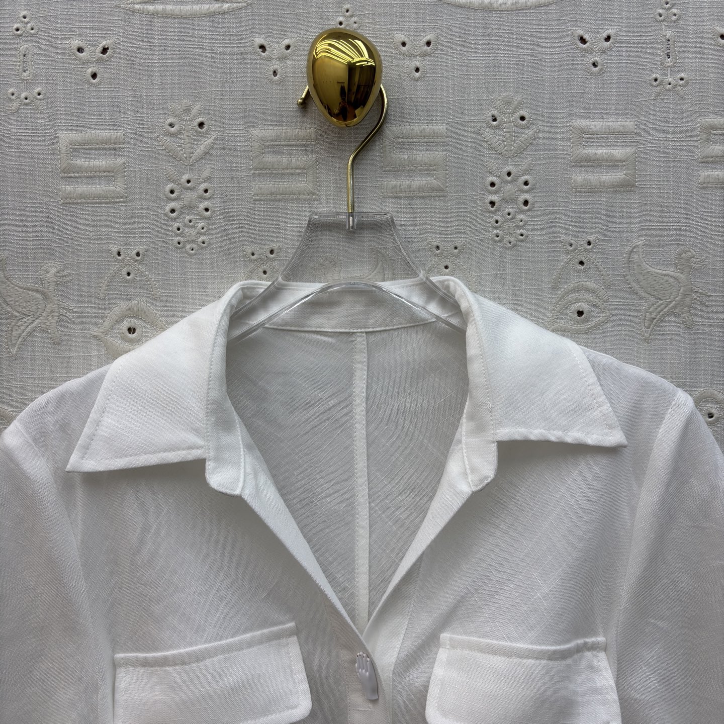 Sch亚麻衬衫领连衣裙 利落翻领搭配收腰系带设计 一秒优化身材比例 透气亚麻质感自带松弛感 通勤、约会、