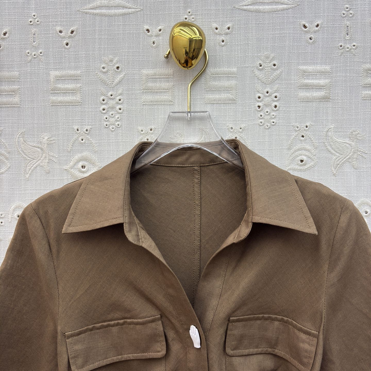 Sch亚麻衬衫领连衣裙 利落翻领搭配收腰系带设计 一秒优化身材比例 透气亚麻质感自带松弛感 通勤、约会、