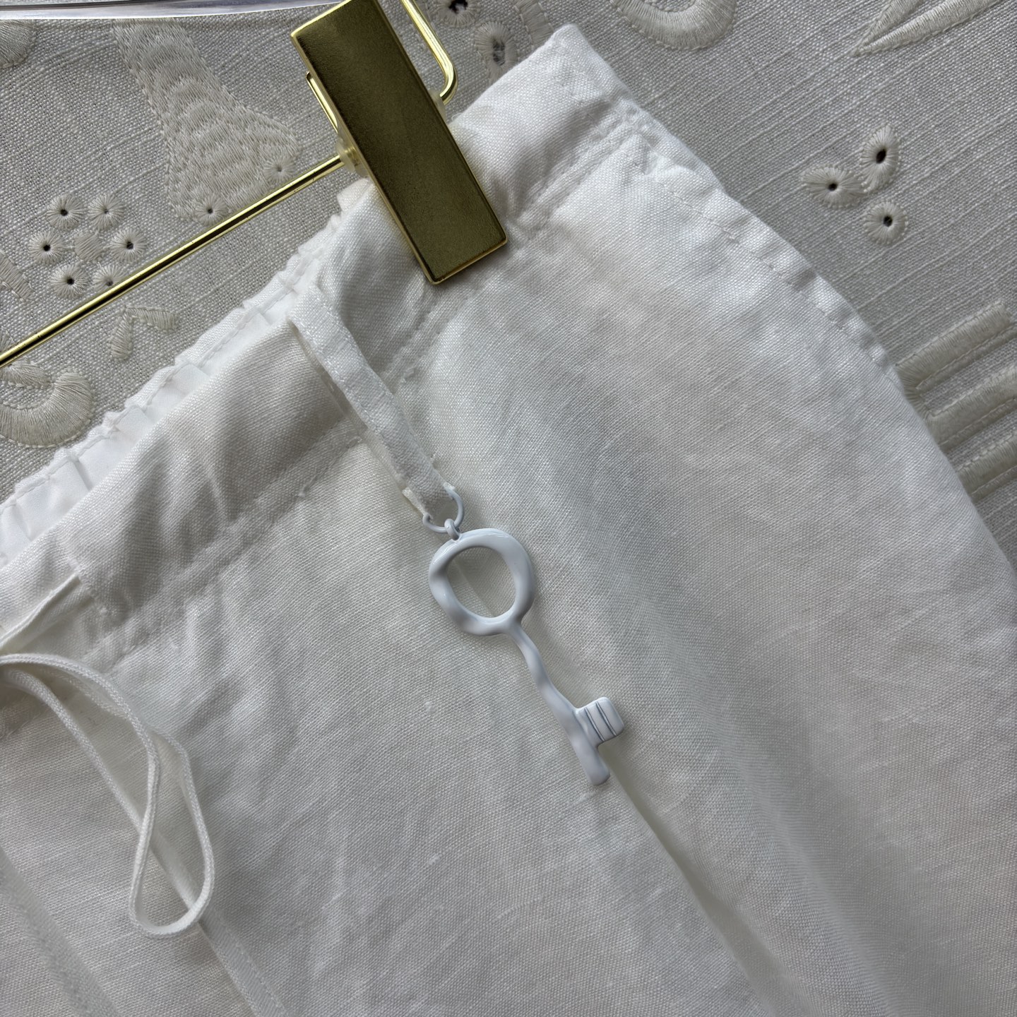 Sch 26新款 高级感亚麻套装 自带清冷贵气 亚麻面料 细节精致点睛 衬衫利落有型 阔腿裤藏肉显瘦 一