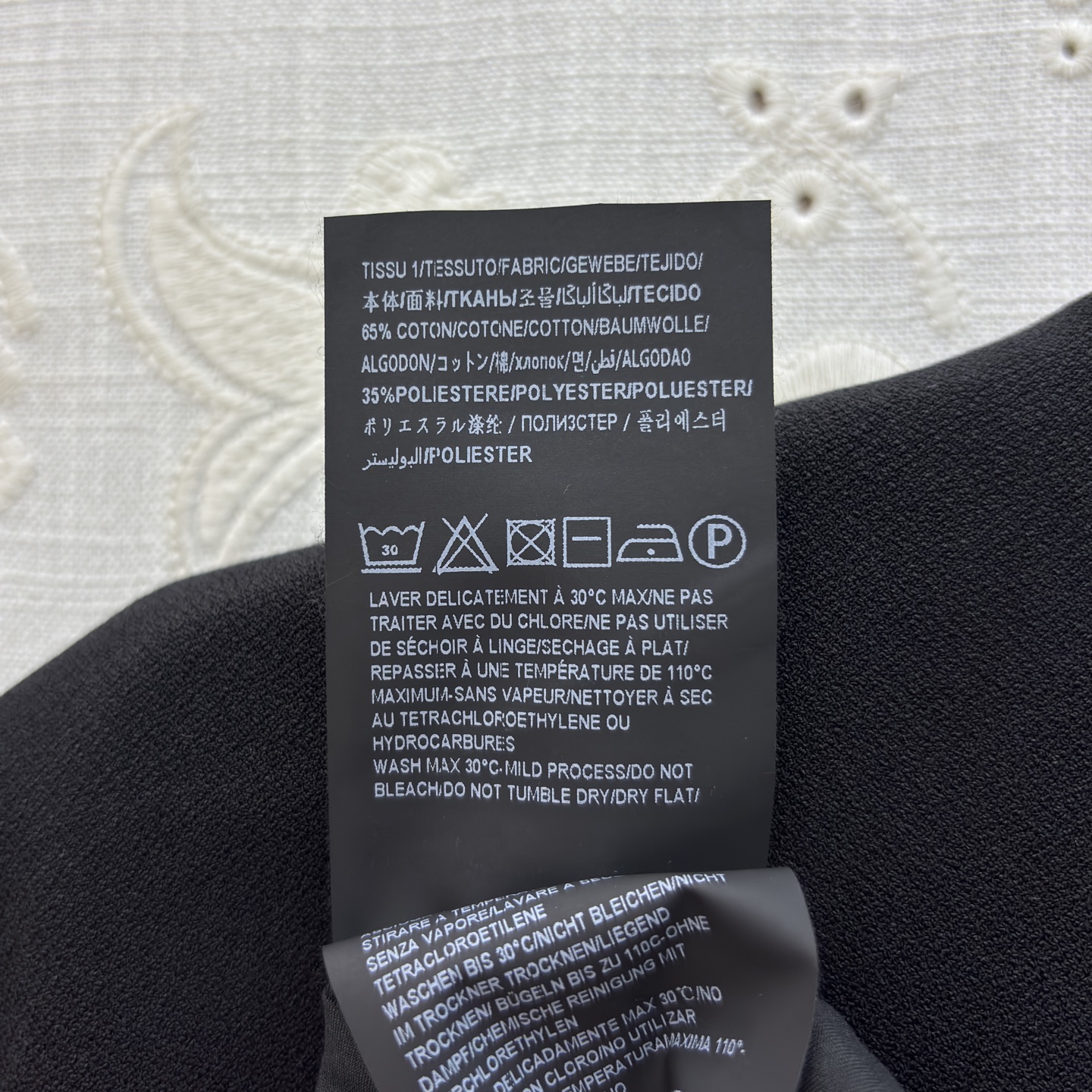 Sch立体拼接连衣裙 利落盖肩小包袖设计 修饰肩臂线条 高密挺括面料平整不易皱 线条干净大气 通勤商务、宴会轻礼服皆可驾