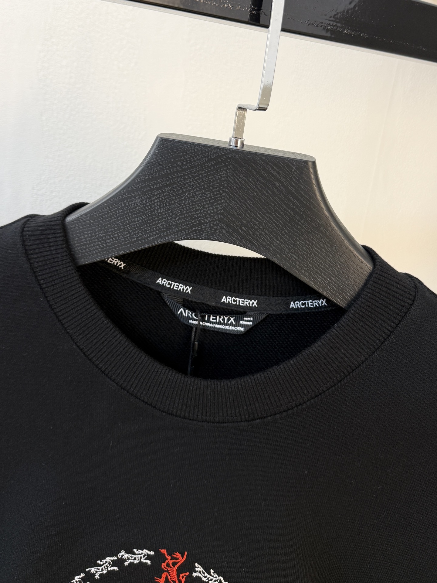 P始祖鸟25SS【新品】最新最顶级版本精美工艺圆领卫衣，最顶级的品质专柜原单套头衫，顶级制作工艺进口面料