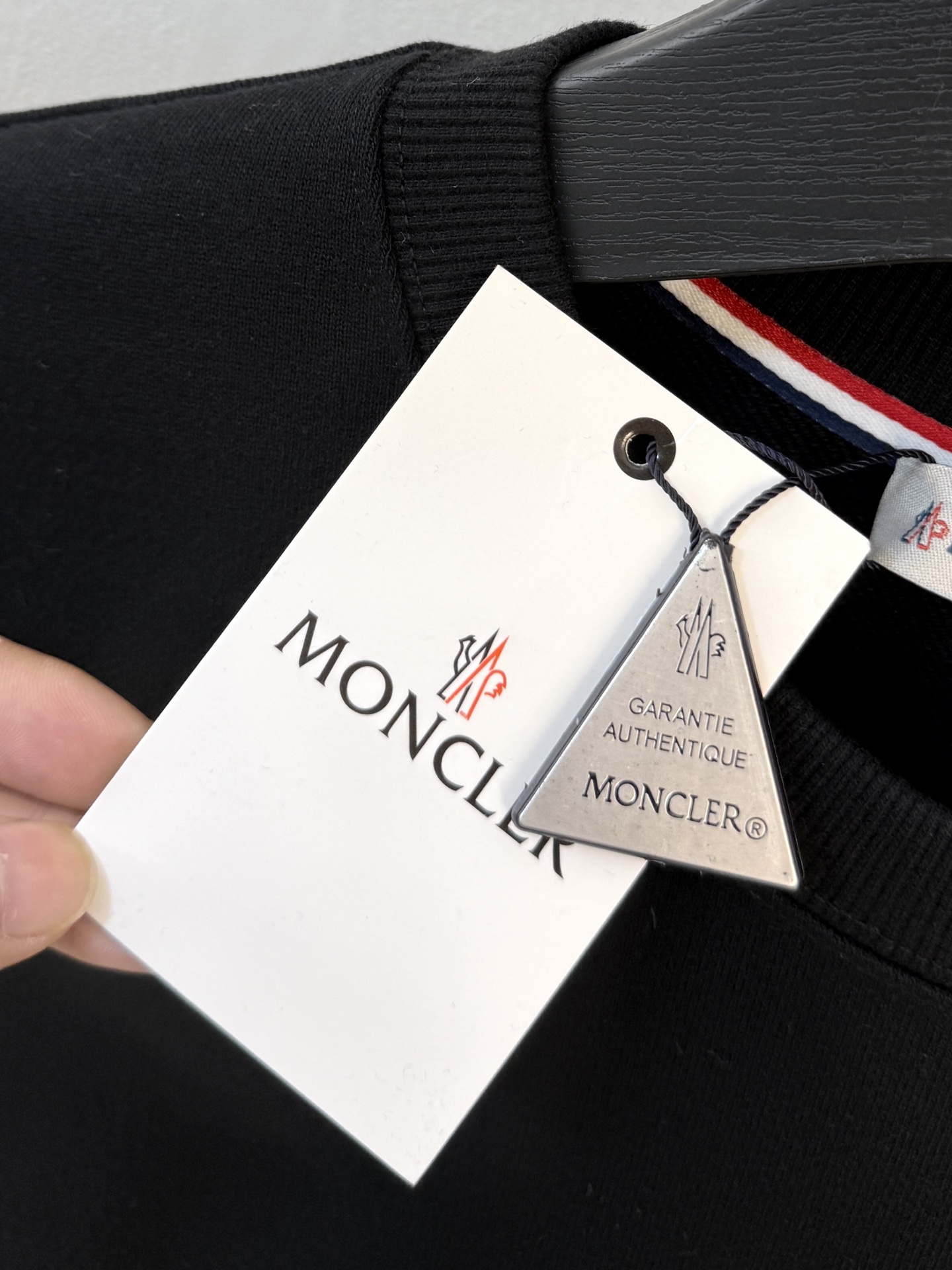 P蒙口25SS【新品】最新最顶级版本精美工艺圆领卫衣，最顶级的品质专柜原单套头衫，顶级制作工艺进口面料，