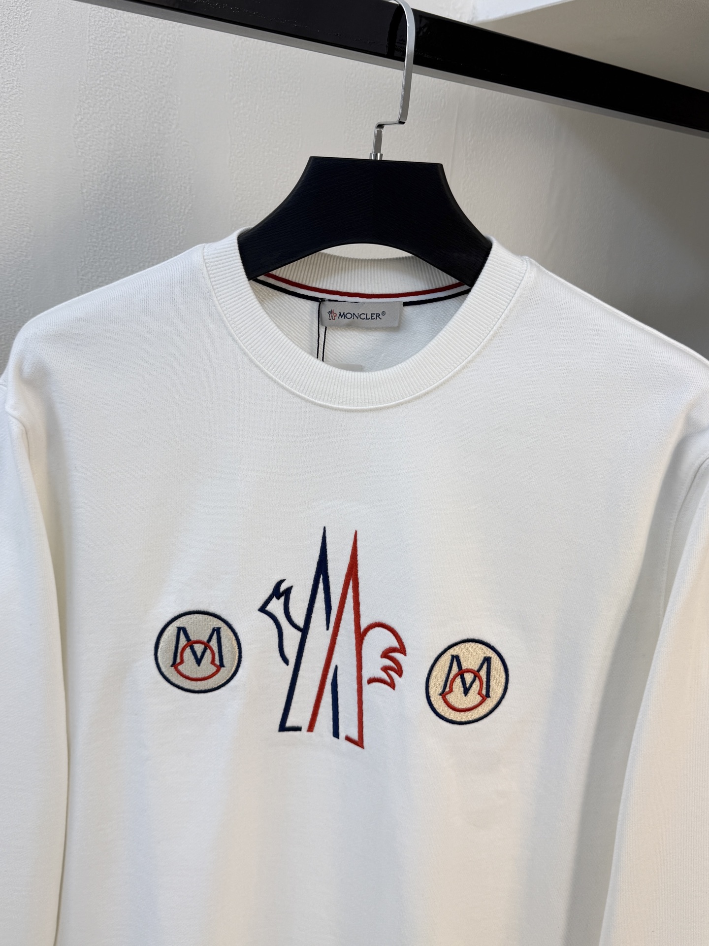 P蒙口25SS【新品】最新最顶级版本精美工艺圆领卫衣，最顶级的品质专柜原单套头衫，顶级制作工艺进口面料，