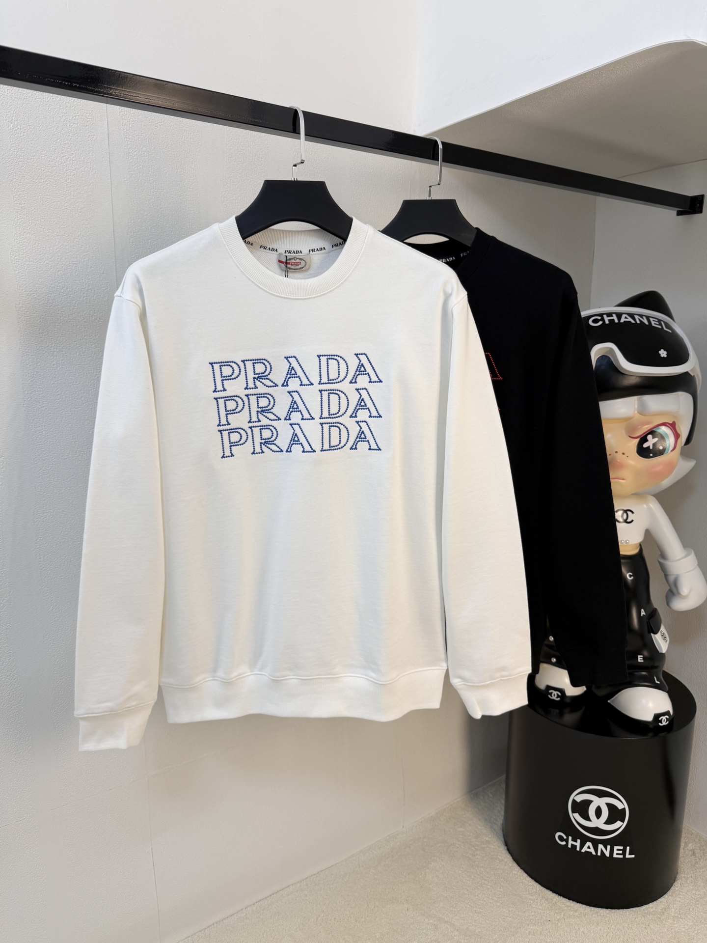 P普拉达25SS【新品】最新最顶级版本精美工艺圆领卫衣，最顶级的品质专柜原单套头衫，顶级制作工艺进口面料