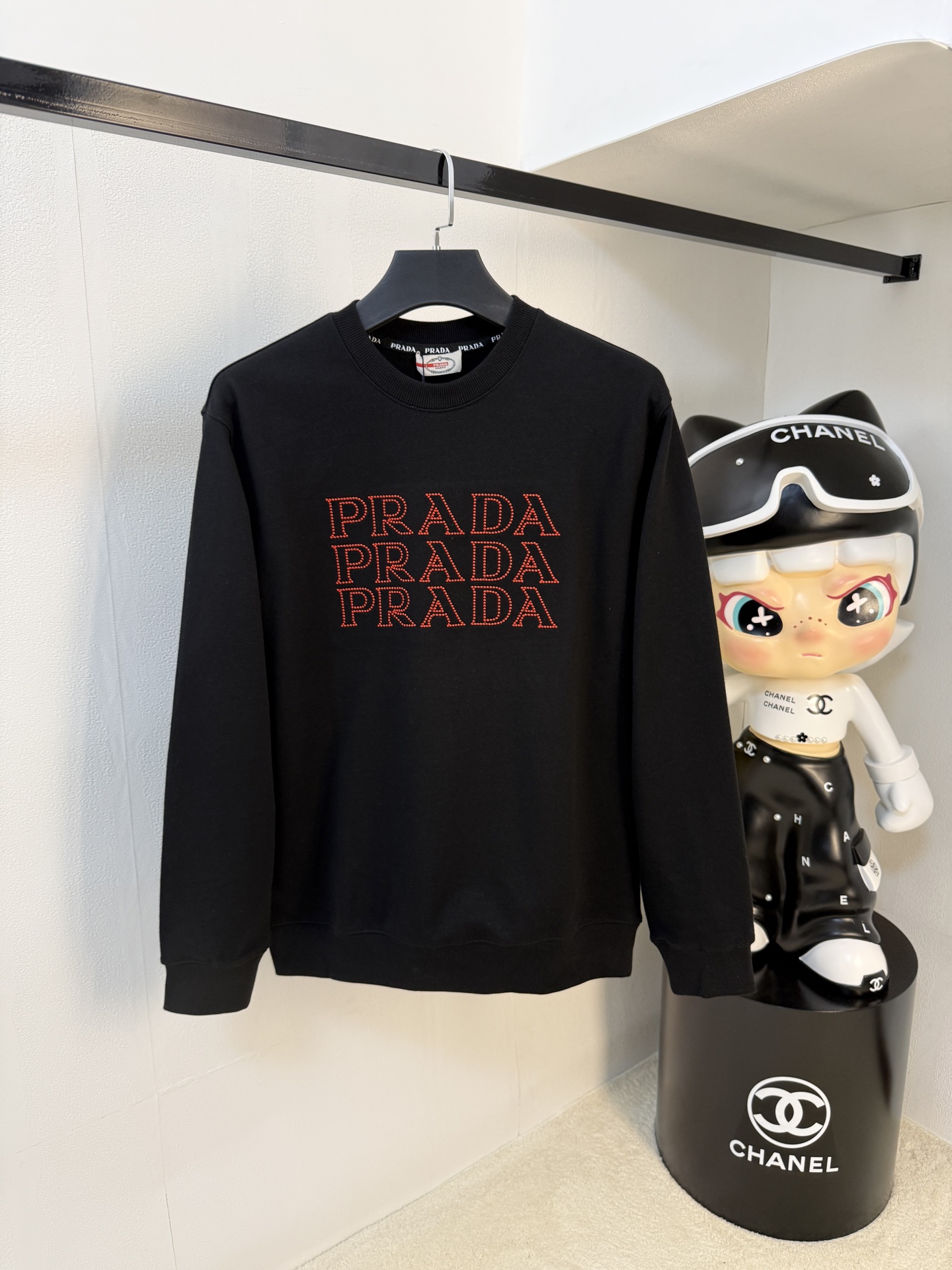 P普拉达25SS【新品】最新最顶级版本精美工艺圆领卫衣，最顶级的品质专柜原单套头衫，顶级制作工艺进口面料