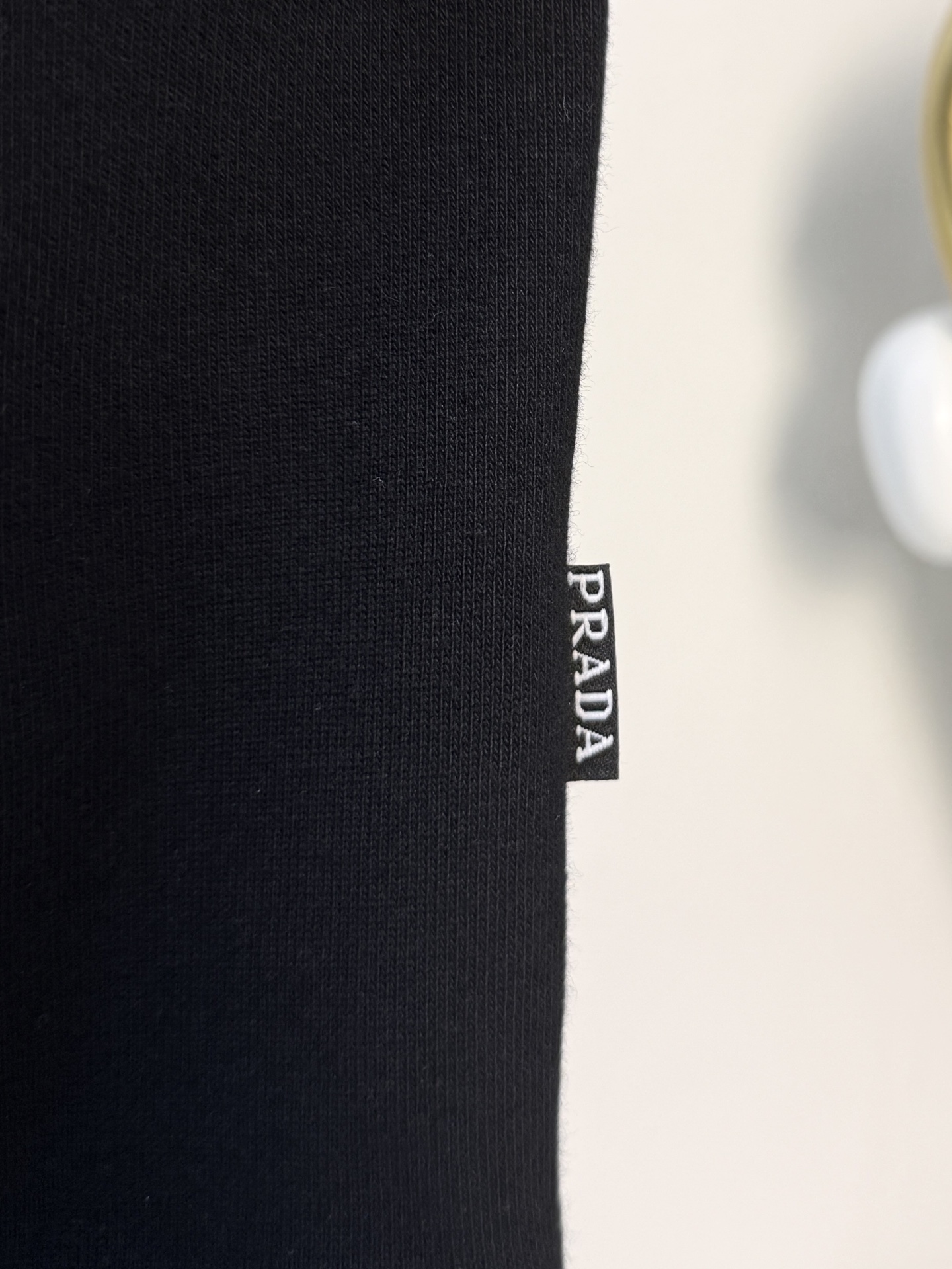 P普拉达25SS【新品】最新最顶级版本精美工艺圆领卫衣，最顶级的品质专柜原单套头衫，顶级制作工艺进口面料