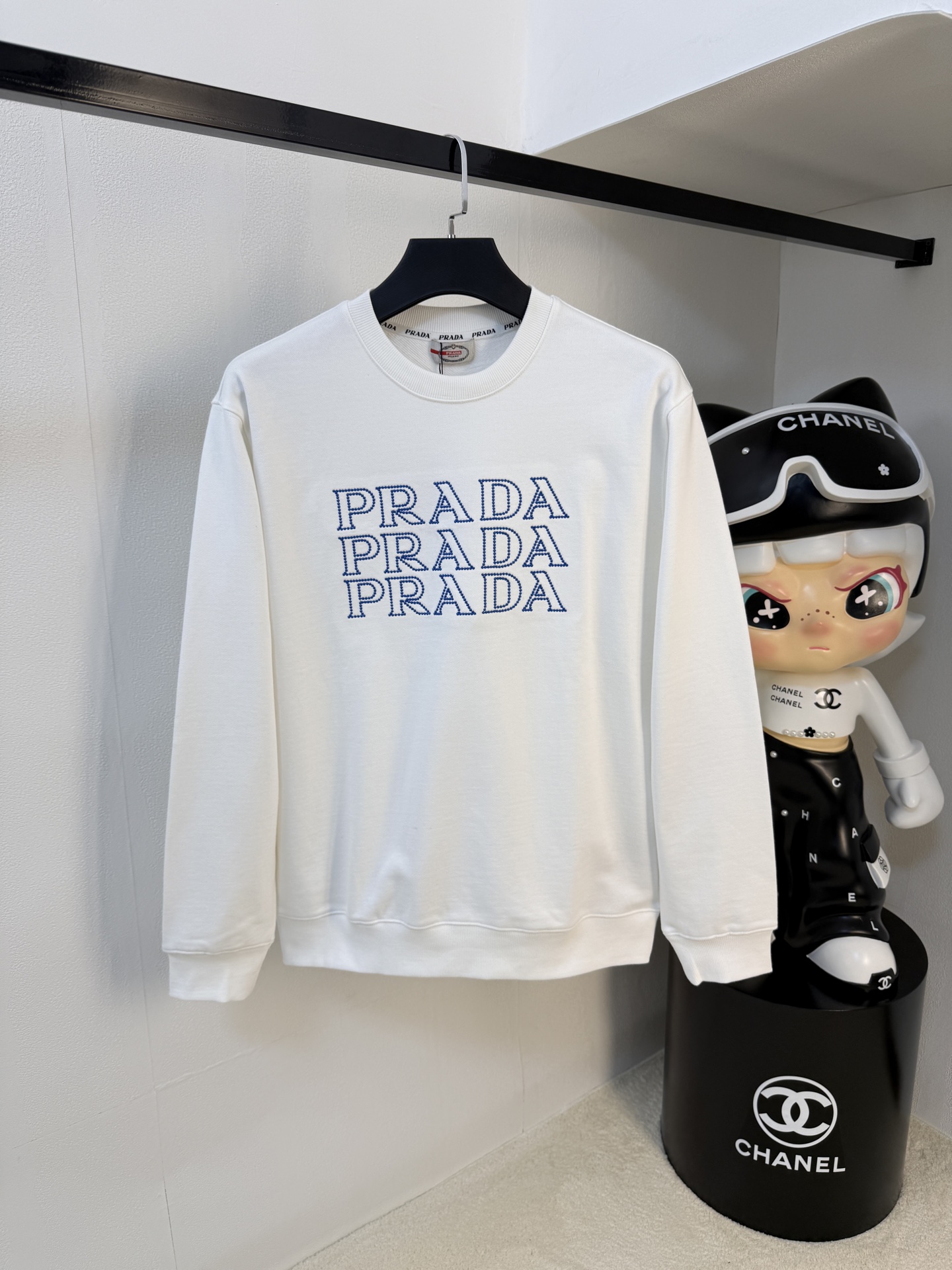 P普拉达25SS【新品】最新最顶级版本精美工艺圆领卫衣，最顶级的品质专柜原单套头衫，顶级制作工艺进口面料