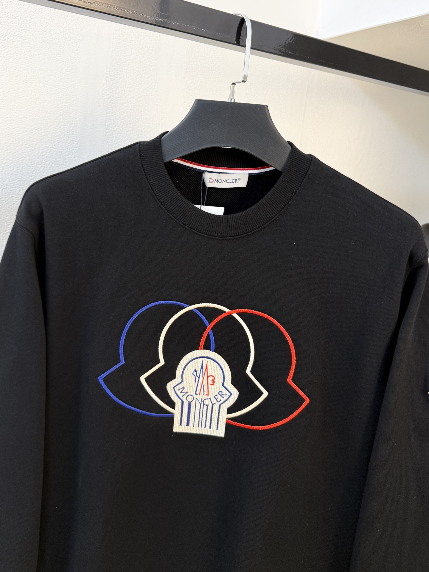 P蒙口25SS【新品】最新最顶级版本精美工艺圆领卫衣，最顶级的品质专柜原单套头衫，顶级制作工艺进口面料，