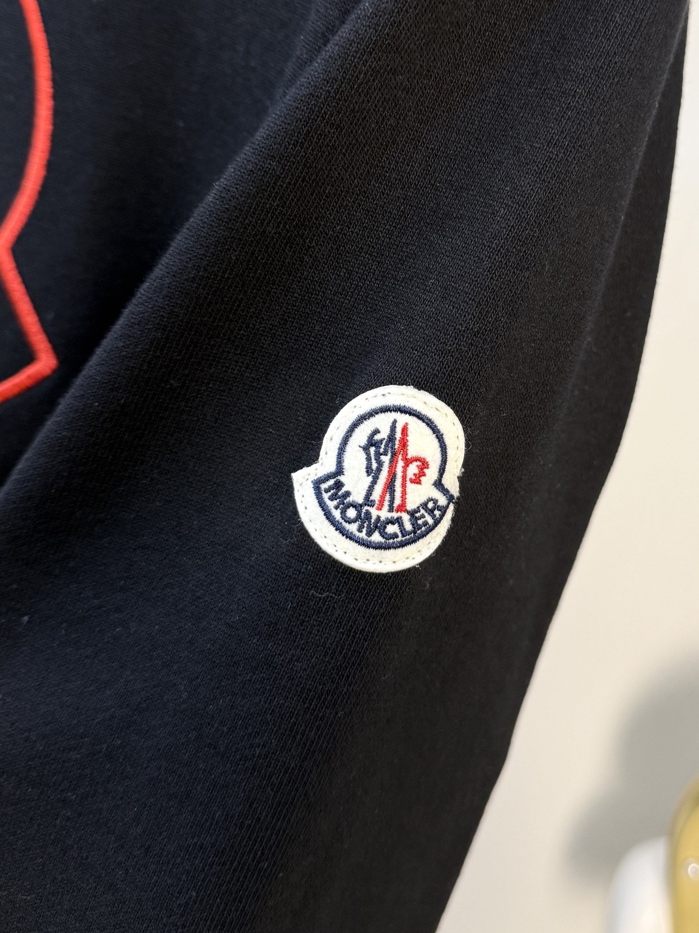 P蒙口25SS【新品】最新最顶级版本精美工艺圆领卫衣，最顶级的品质专柜原单套头衫，顶级制作工艺进口面料，